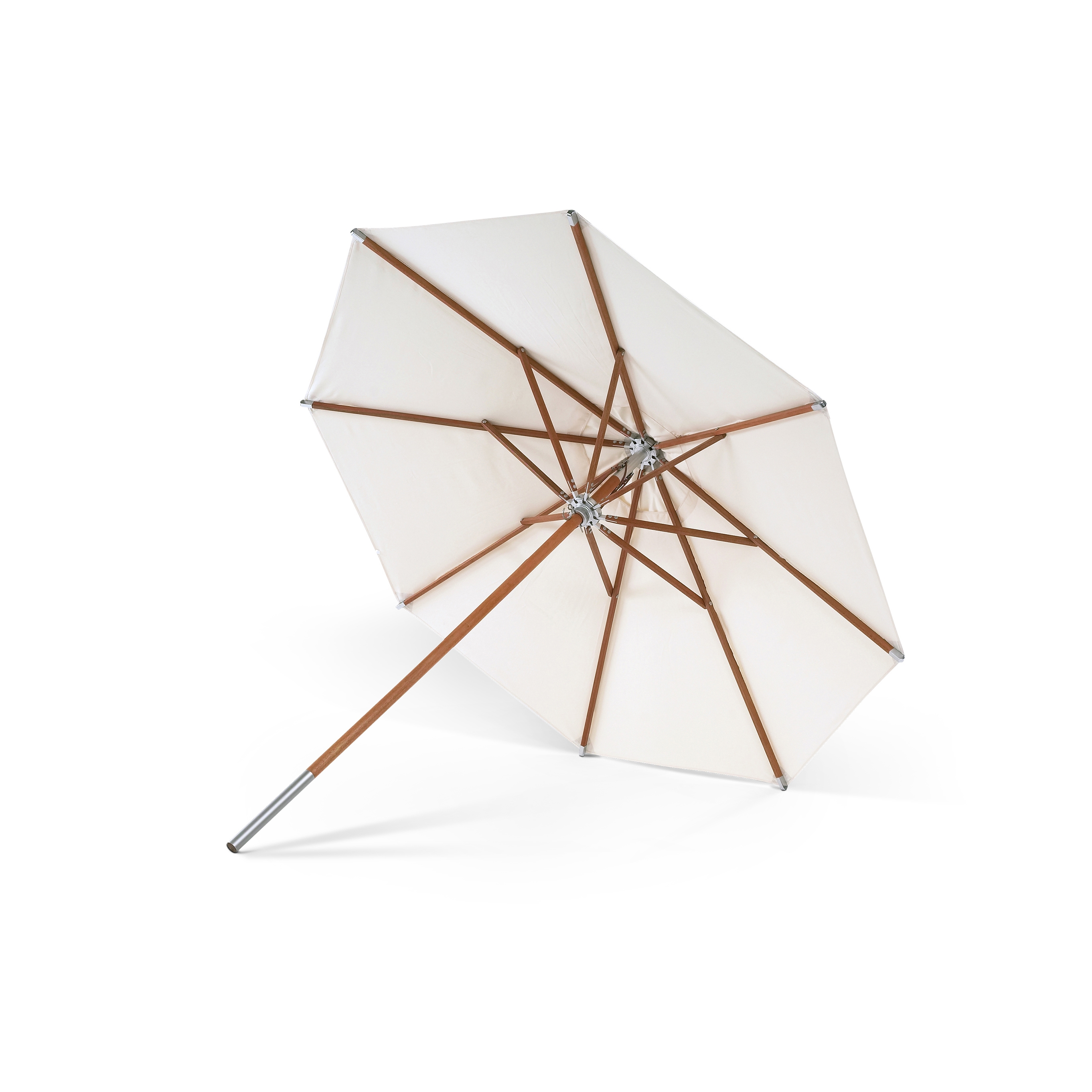 Mostra il prodotto Atlantis Umbrella Ø330 parasol, fabric and kapur wood del produttore Skagerak