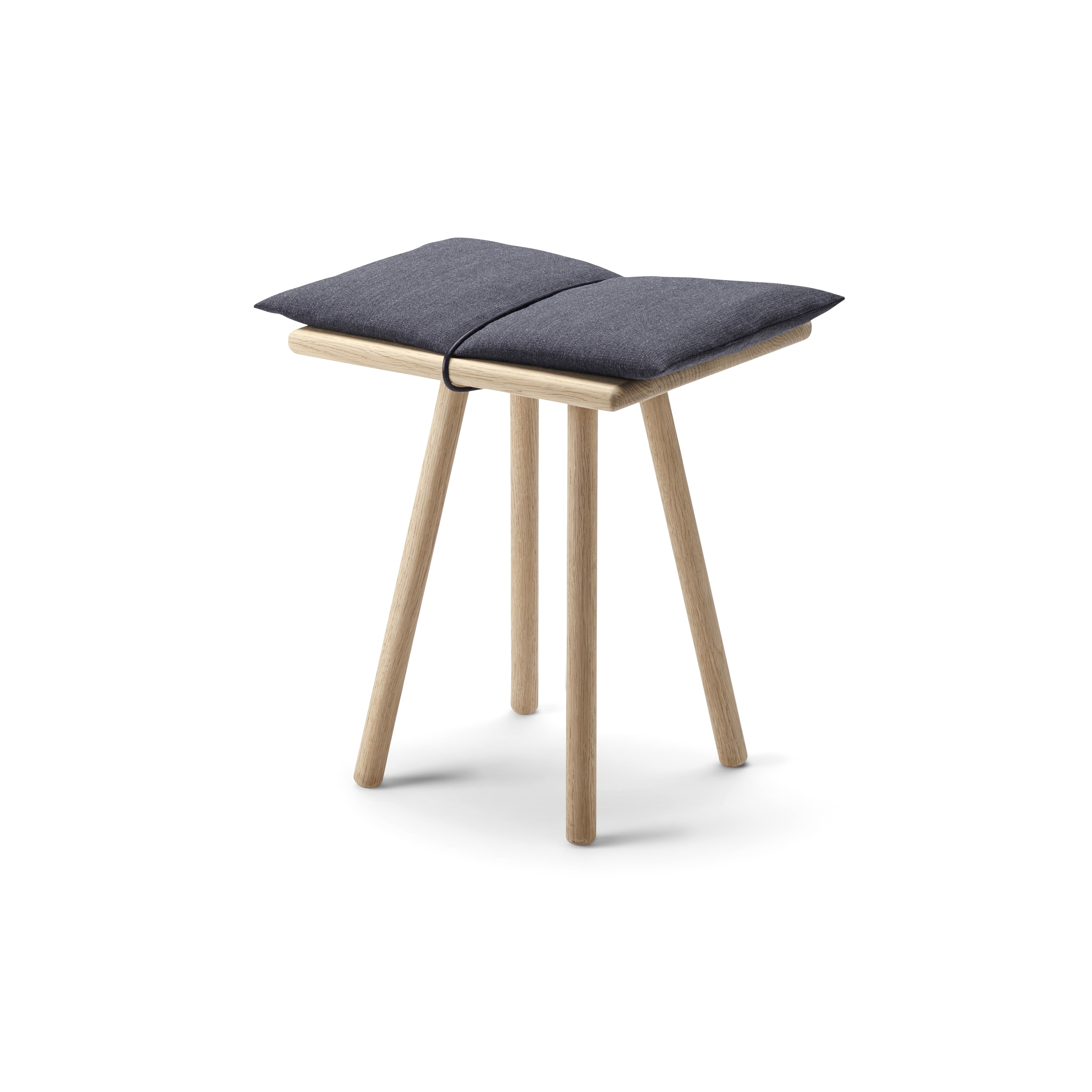 Mostra il prodotto Georg Stool del produttore Skagerak