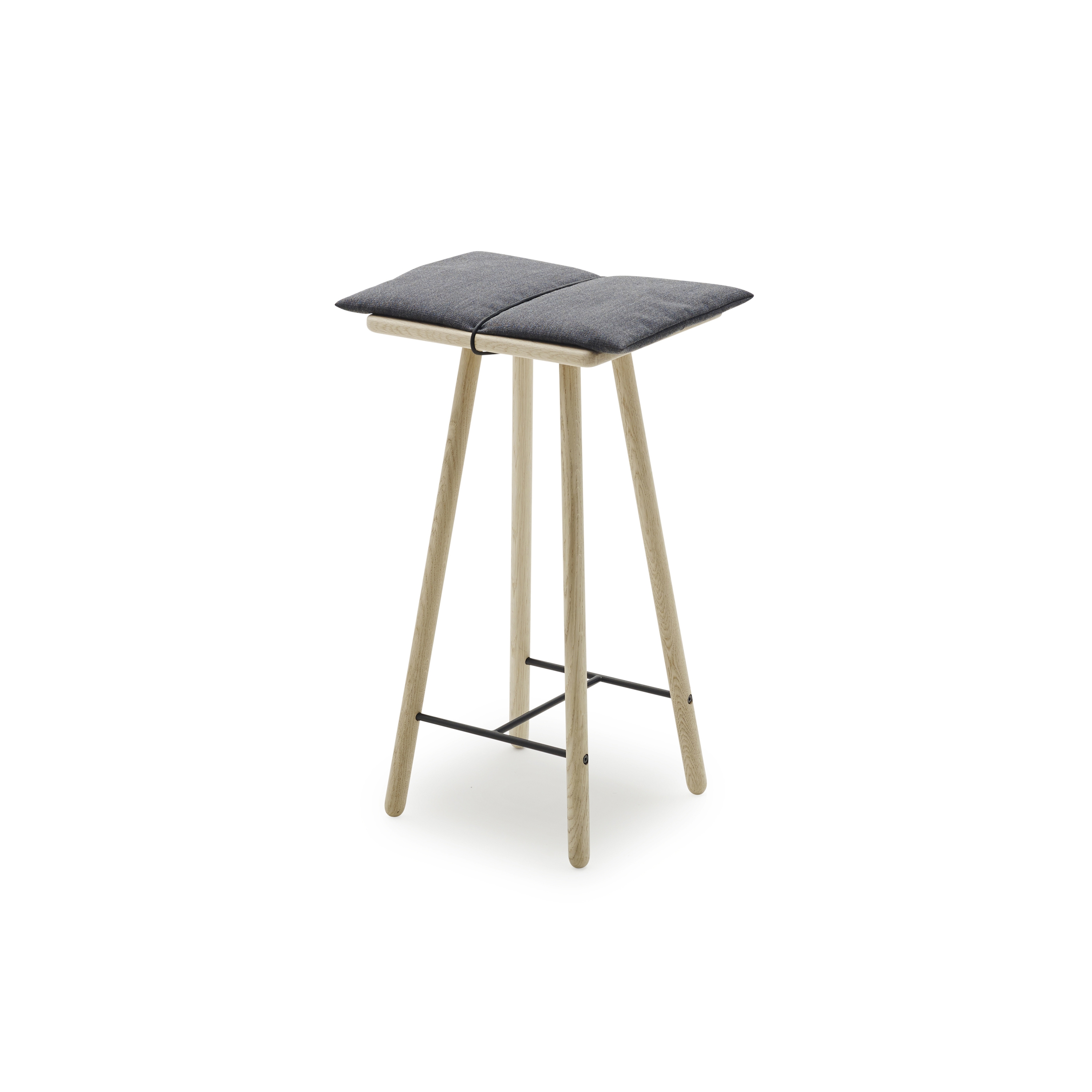 Mostra il prodotto Georg Bar Stool Low del produttore Skagerak
