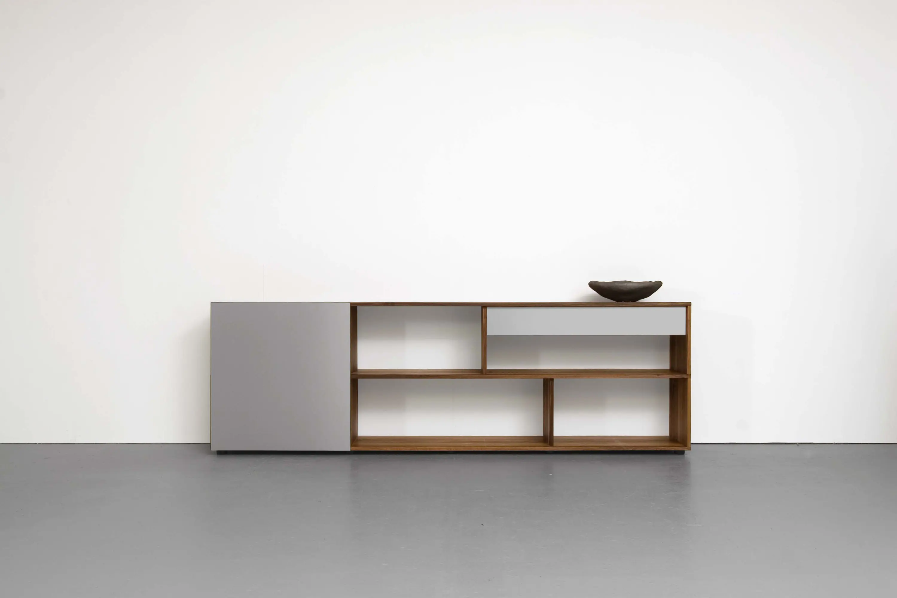 Sanktjohanser - ANALOG modular shelf- und sideboardsystem