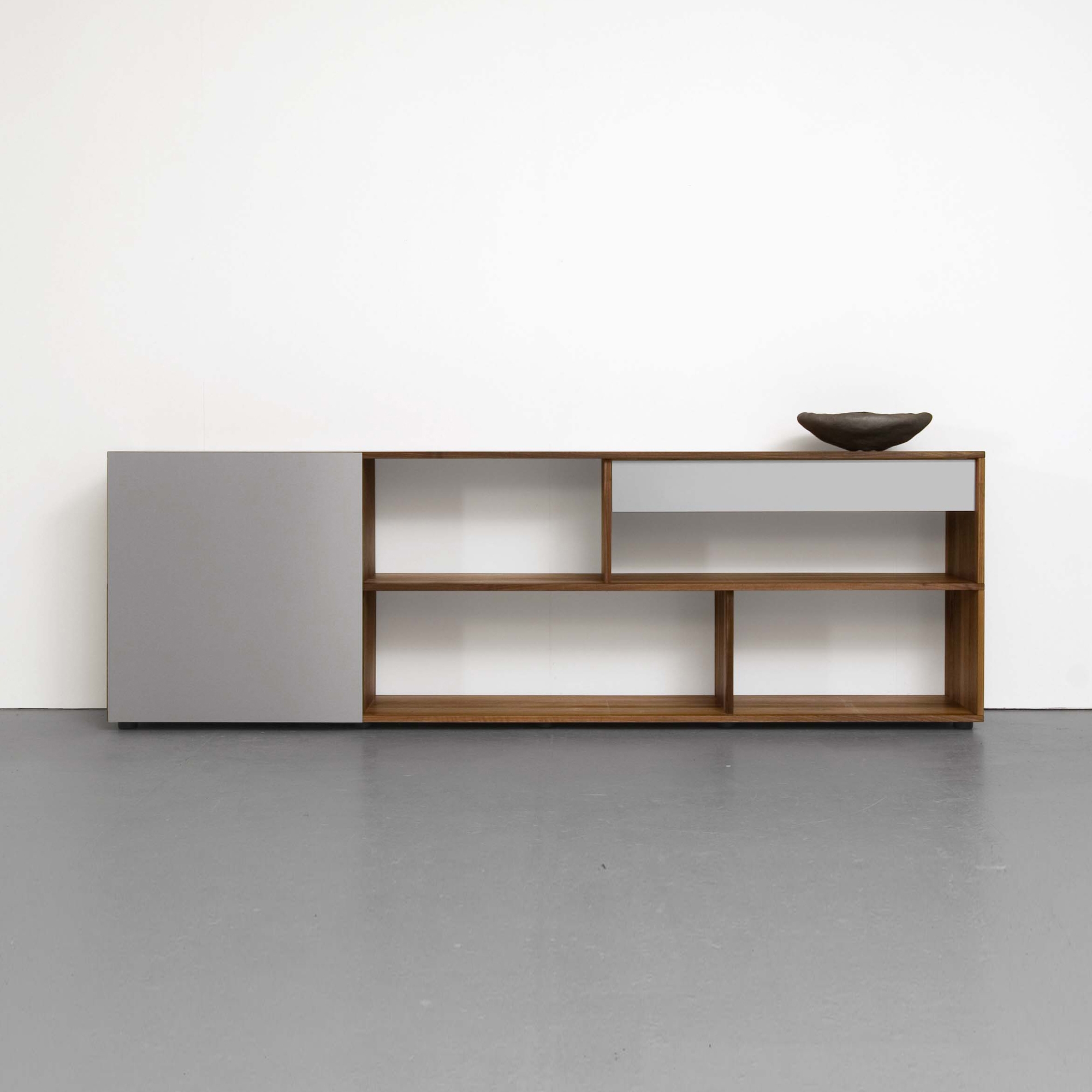 Display product ANALOG modular shelf- und sideboardsystem from manufacturer Sanktjohanser