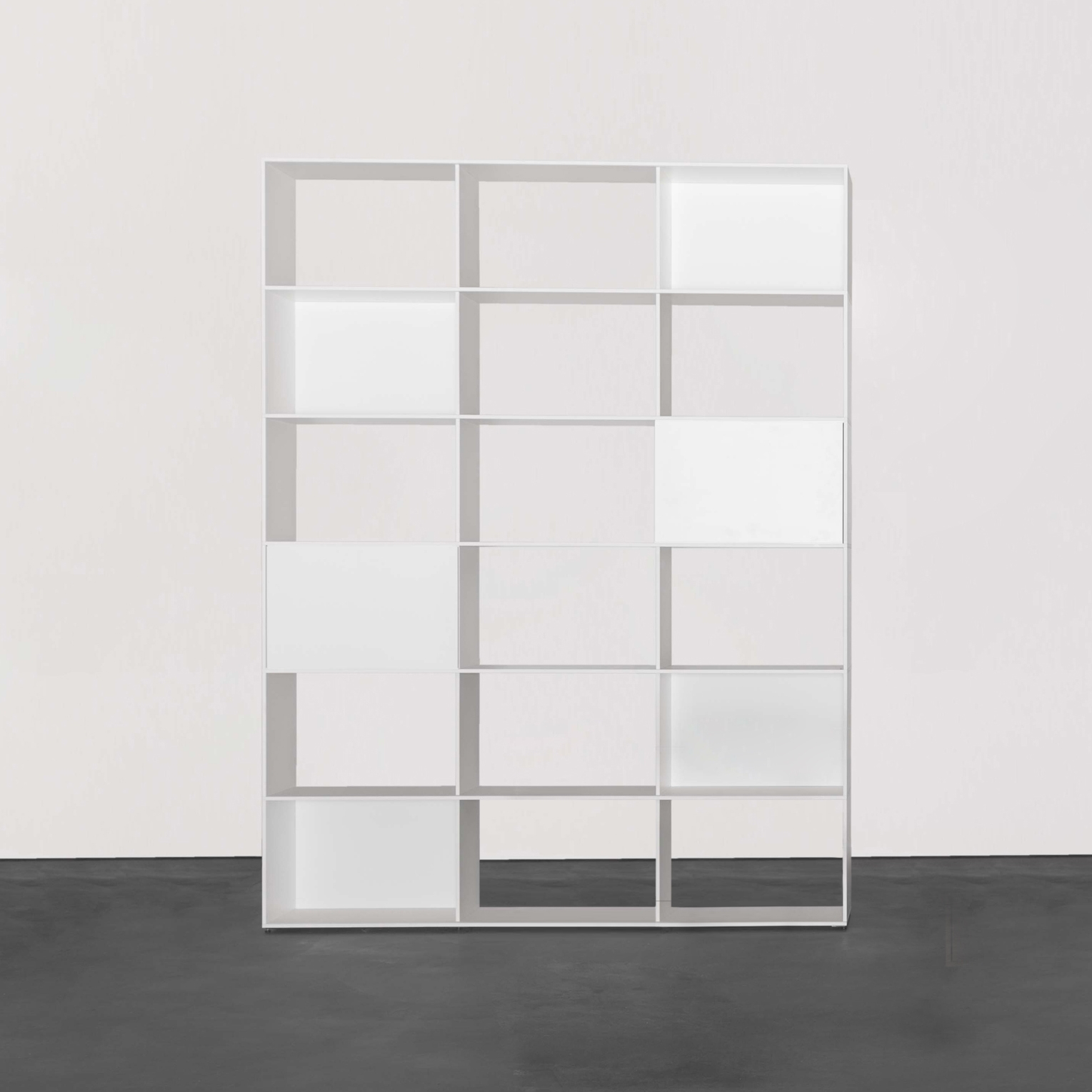 Display product TEKTUR customized shelf- and sideboardsystem from manufacturer Sanktjohanser