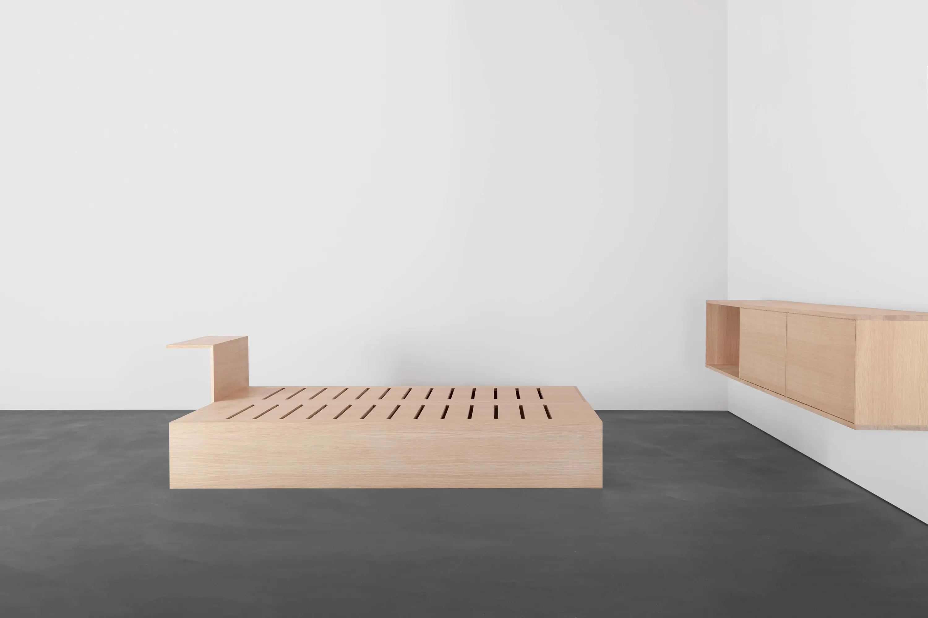 Sanktjohanser - SALTO couch / tagesliege / schlafsofa / bett in holz