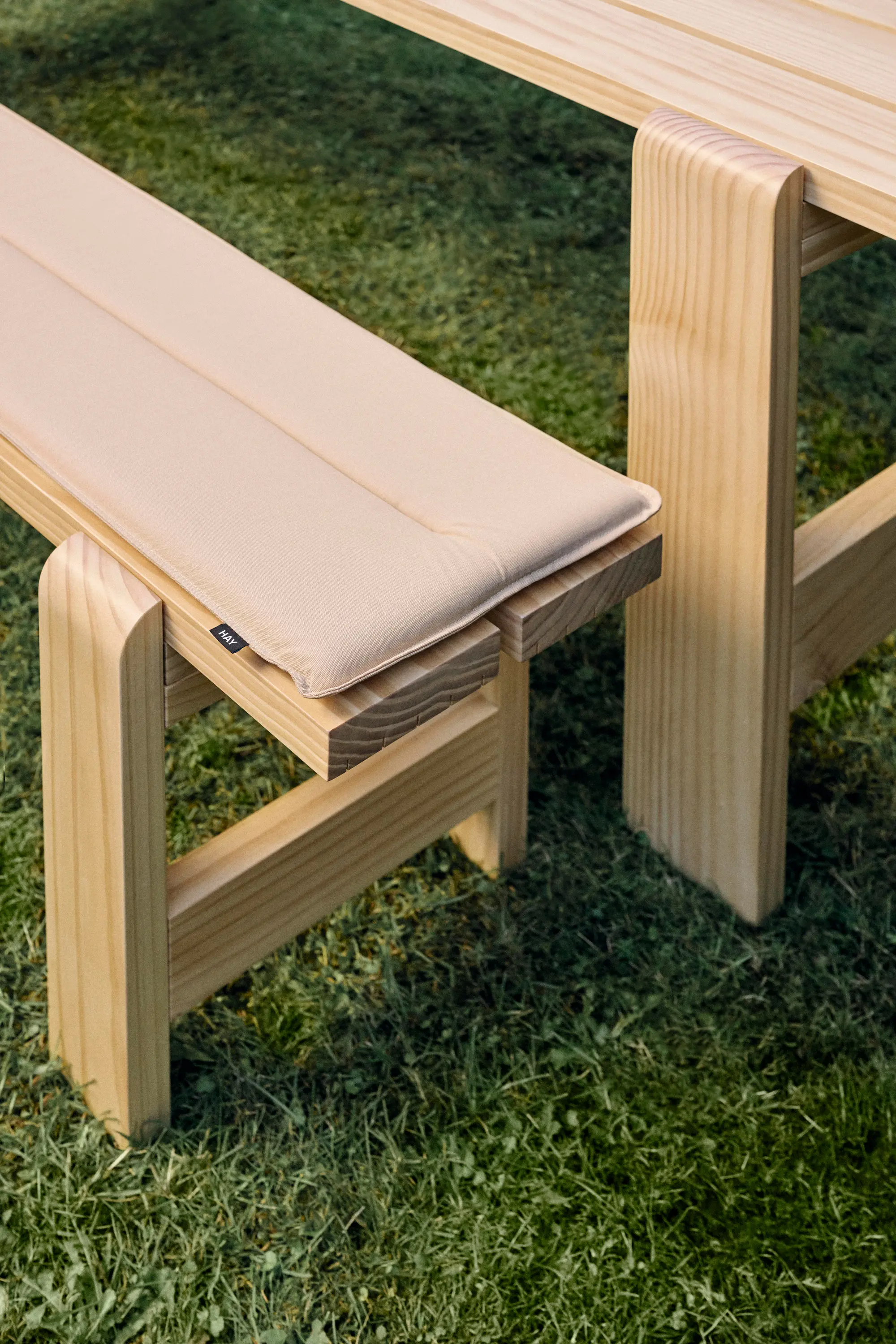HAY - Weekday Table