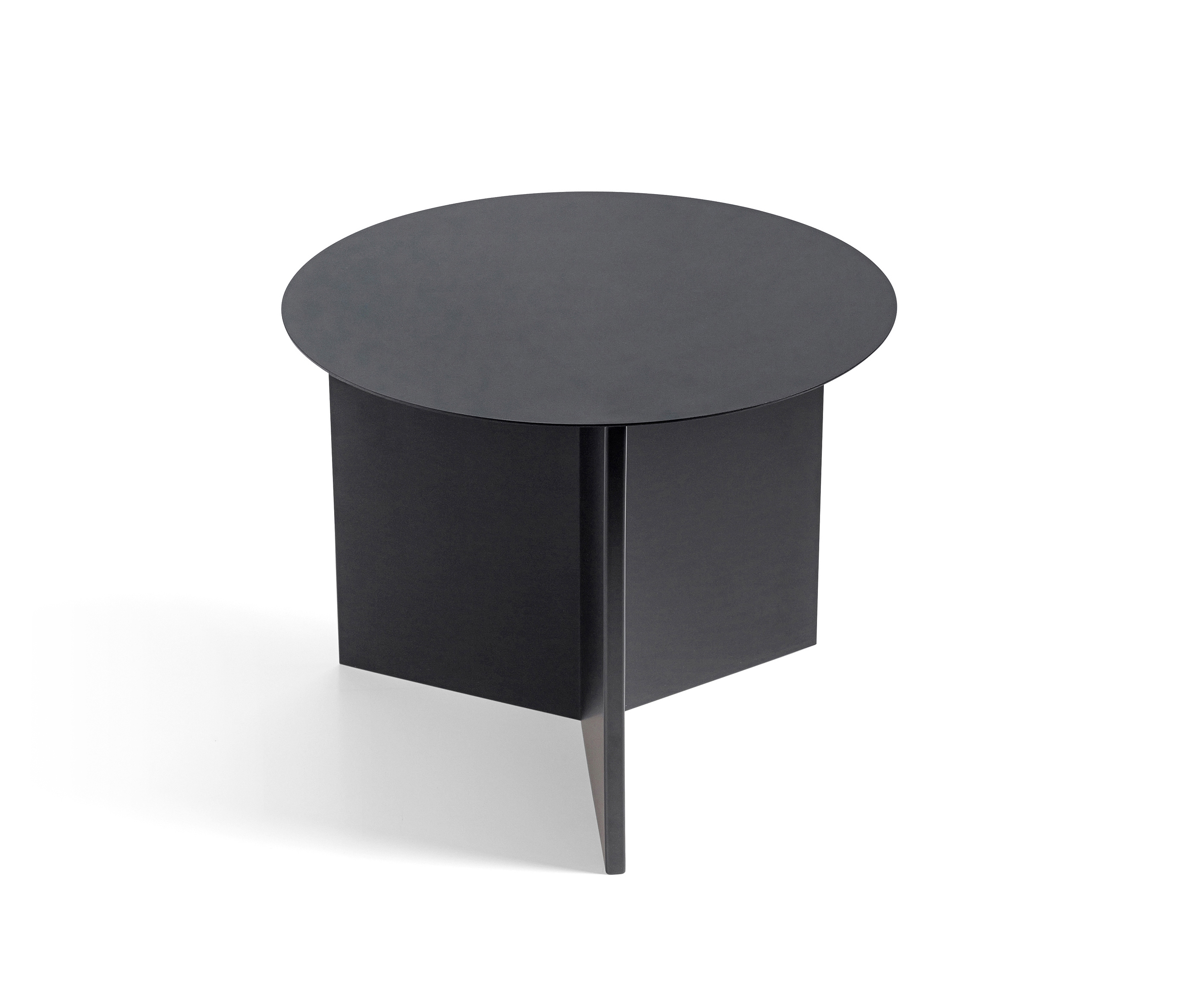 Display product Slit Table Round from manufacturer HAY