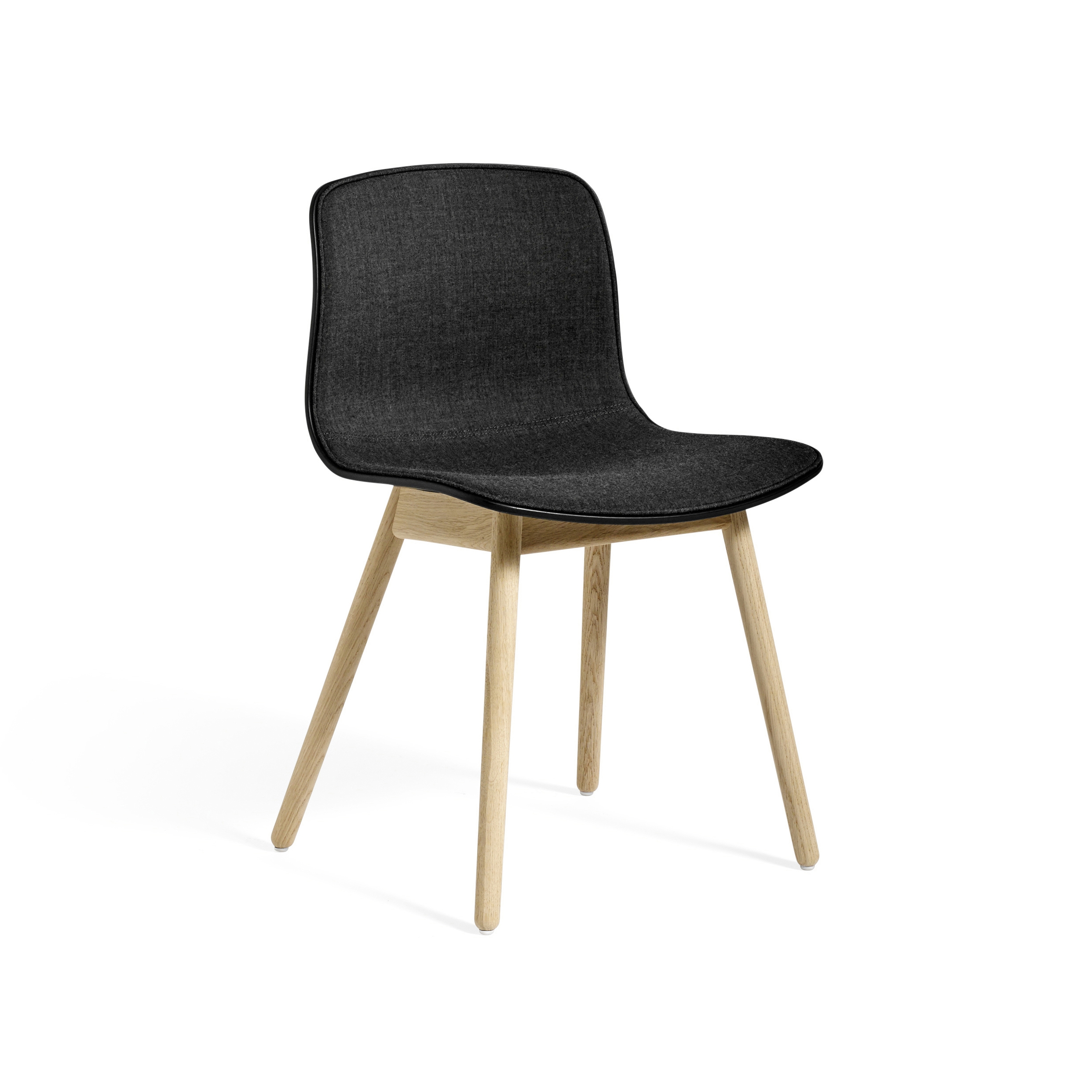 Vertoon produk About A Chair AAC12 van vervaardiger HAY