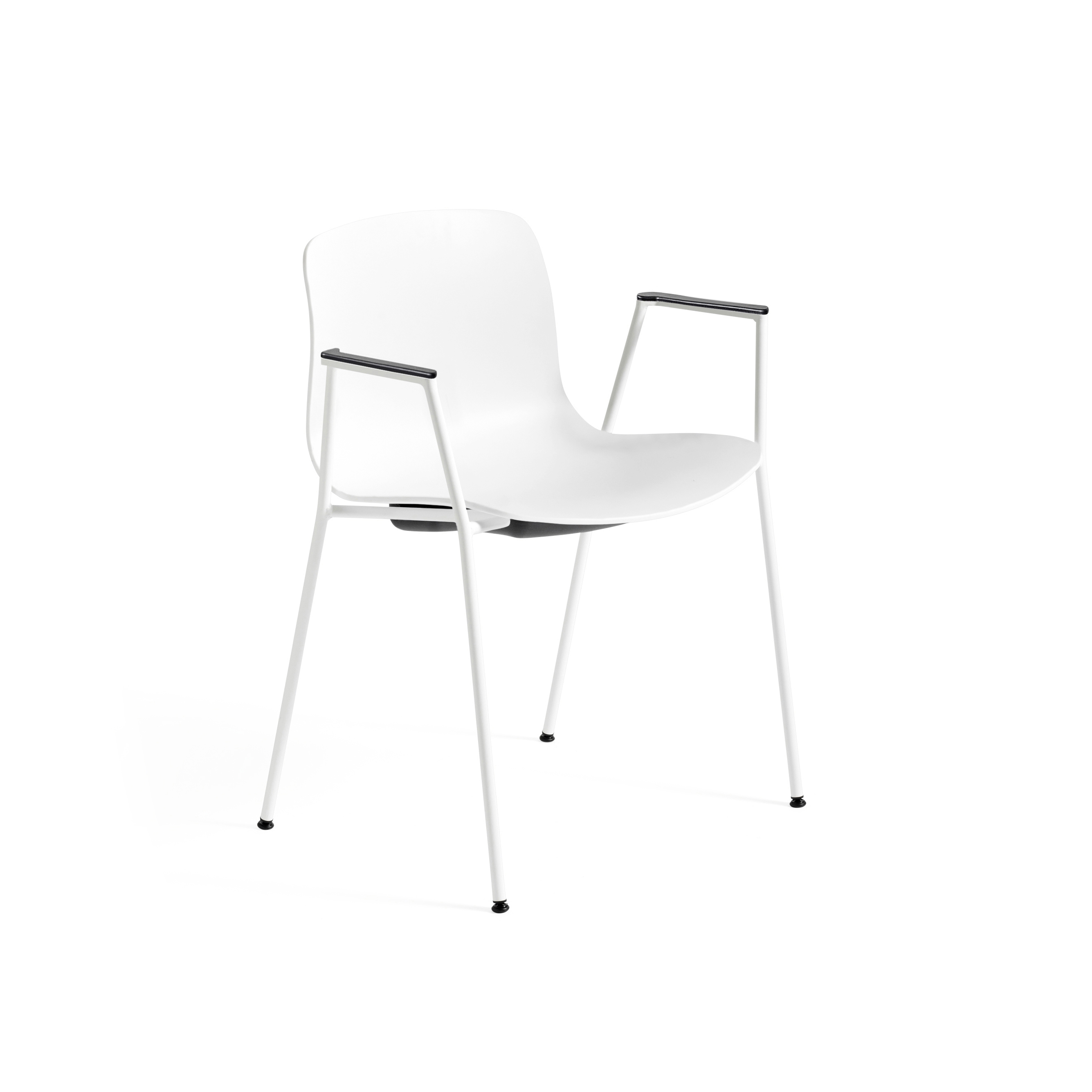 Vertoon produk About A Chair AAC18 van vervaardiger HAY