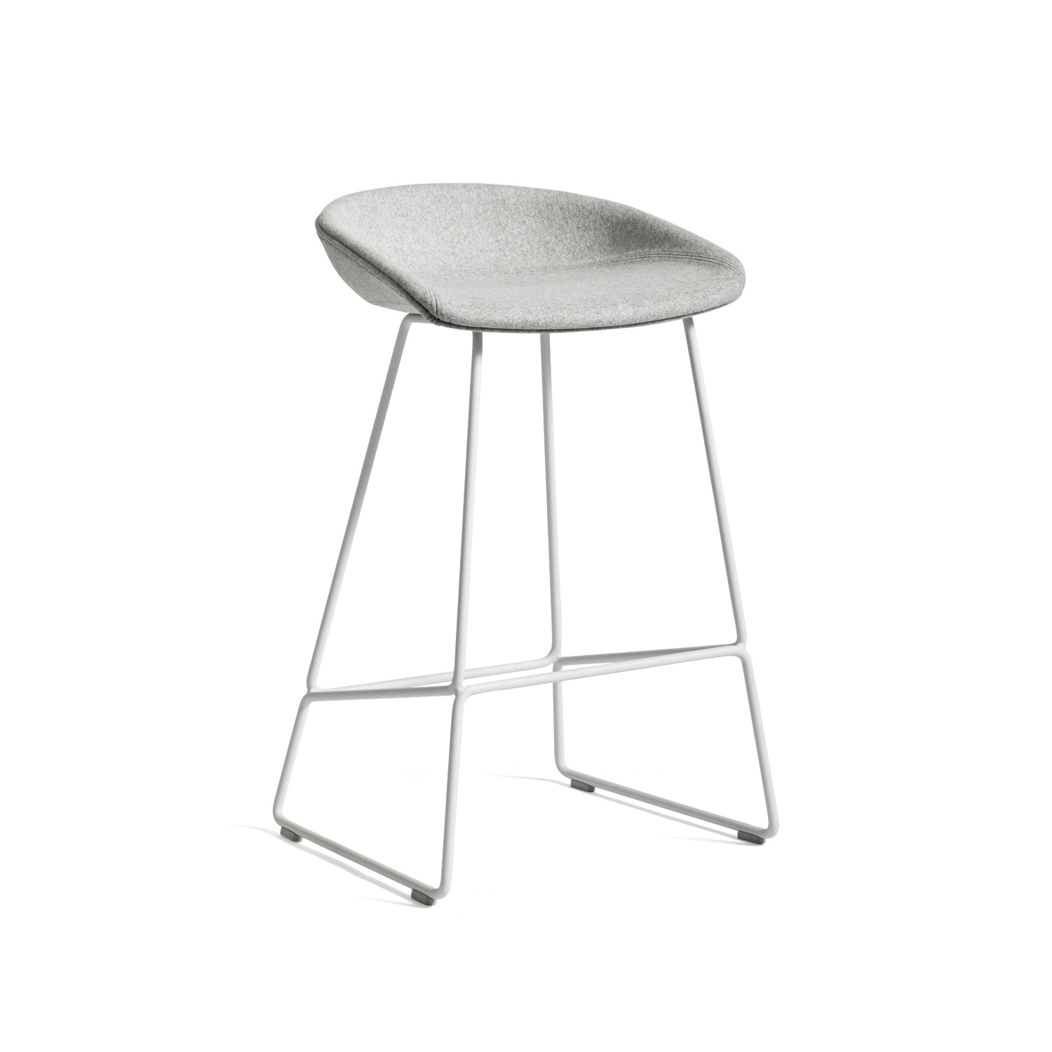 Vertoon produk About A Stool AAS39 van vervaardiger HAY