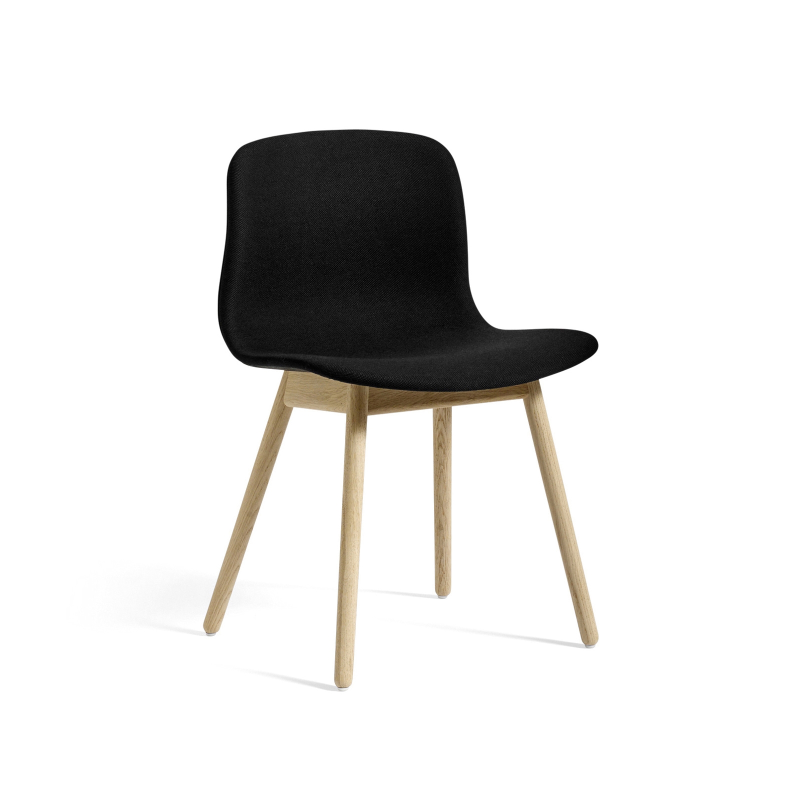Vertoon produk About A Chair AAC13 van vervaardiger HAY