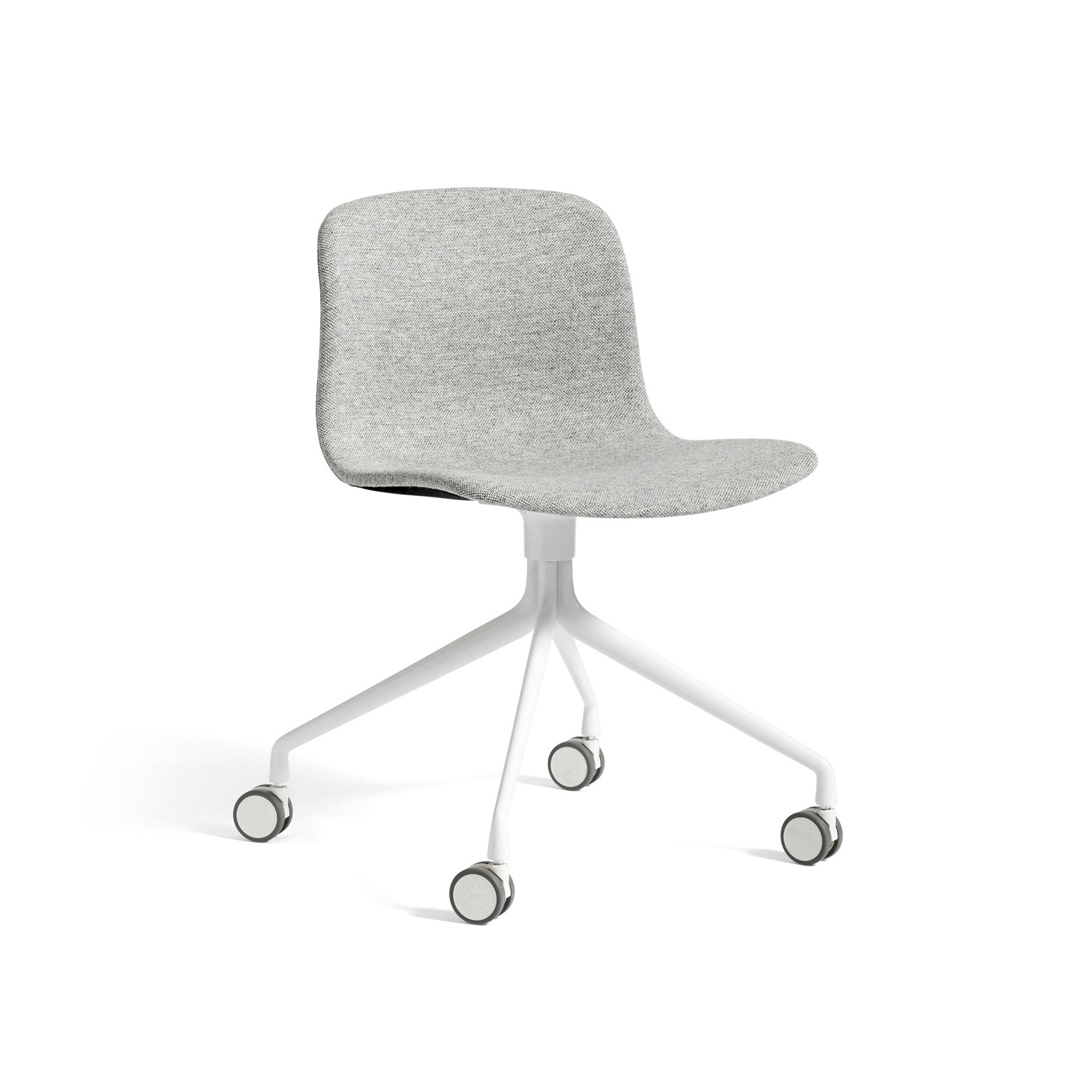 Vertoon produk About A Chair AAC15 van vervaardiger HAY