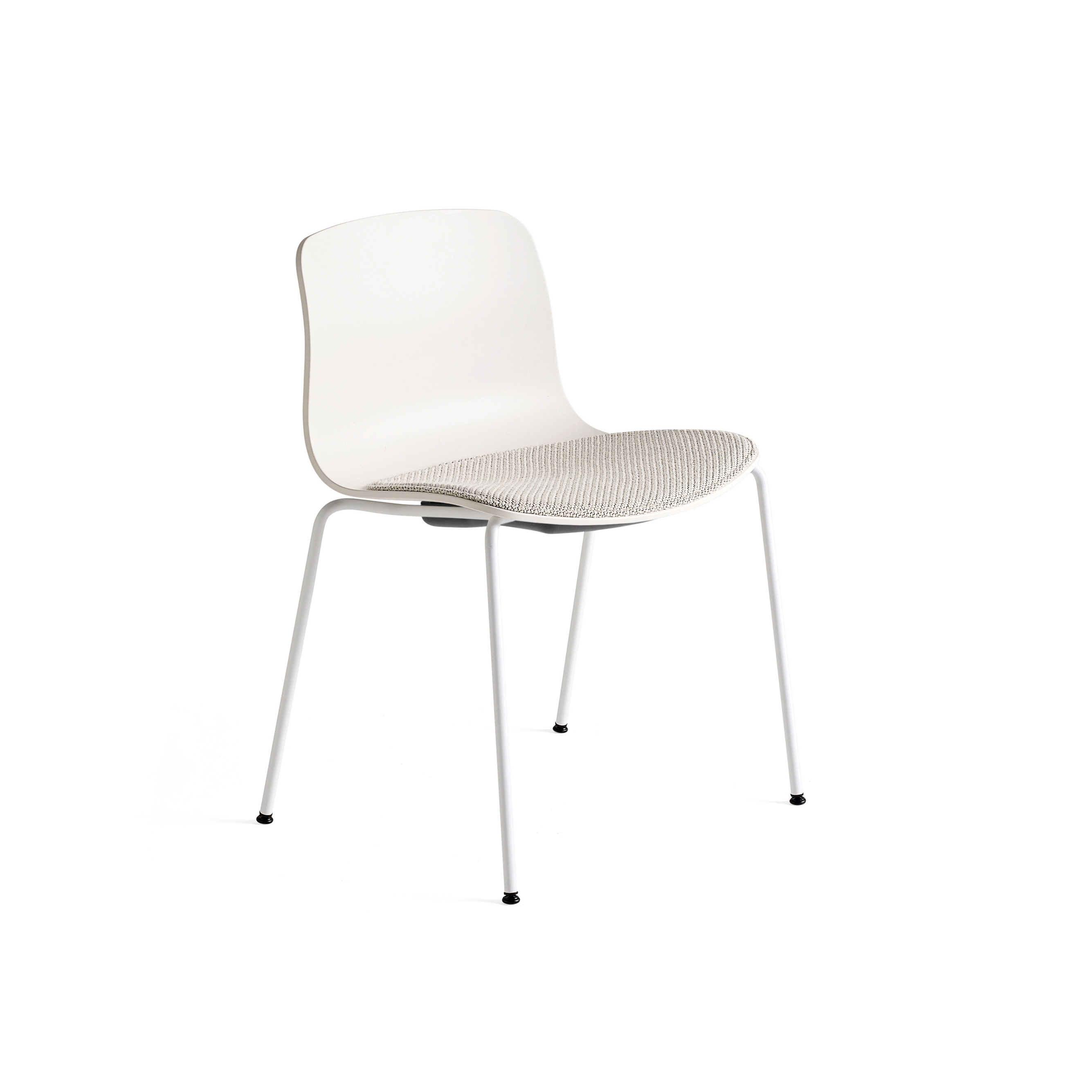 Vertoon produk About A Chair AAC16 van vervaardiger HAY