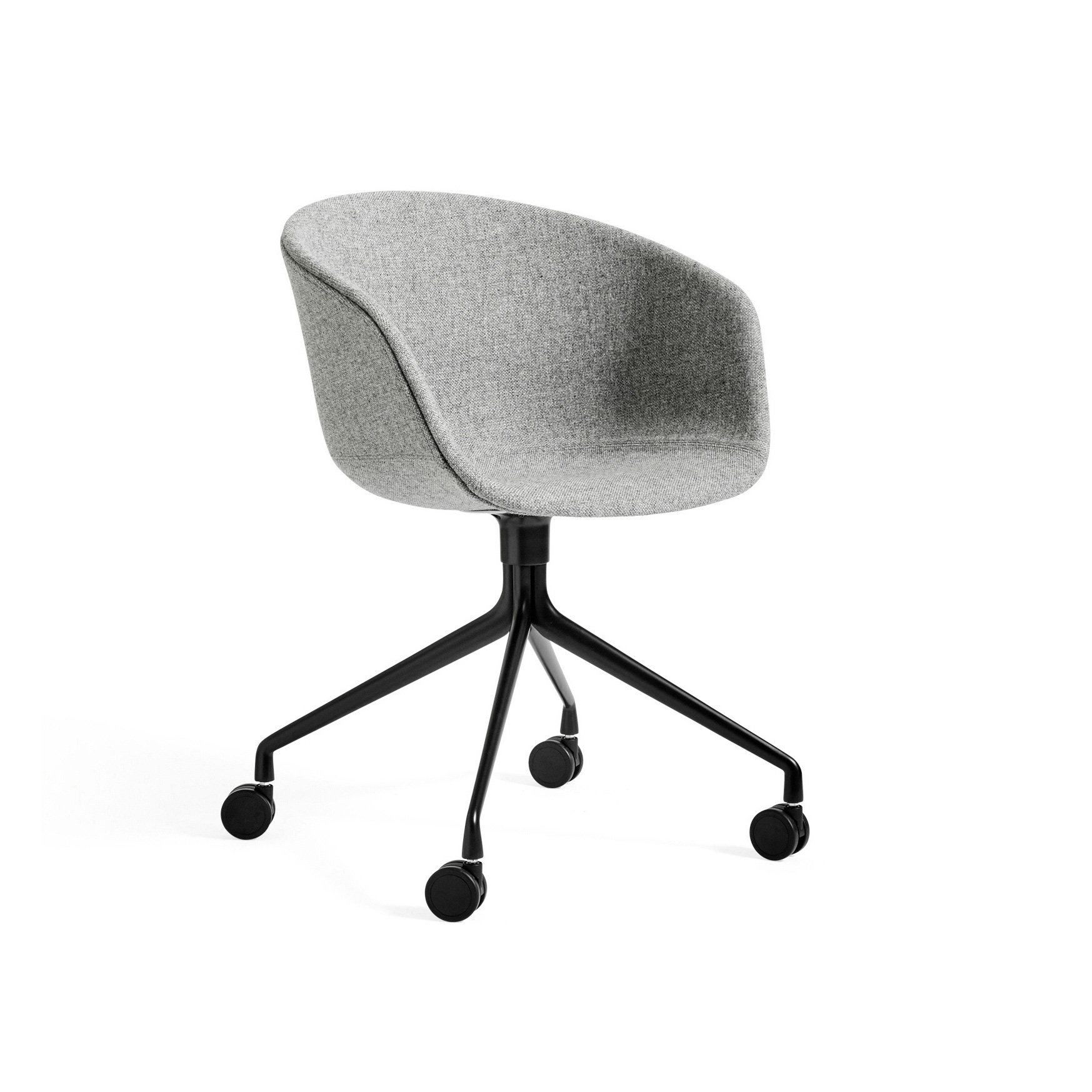 Vertoon produk About A Chair AAC25 van vervaardiger HAY