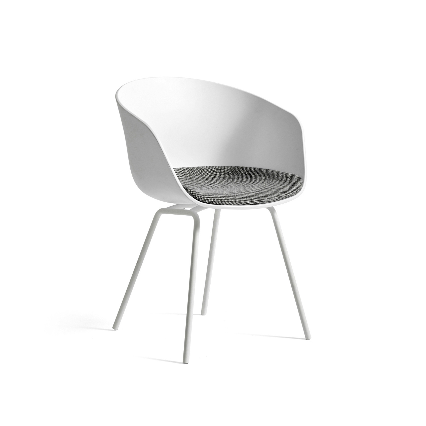 Vertoon produk About A Chair AAC26 van vervaardiger HAY
