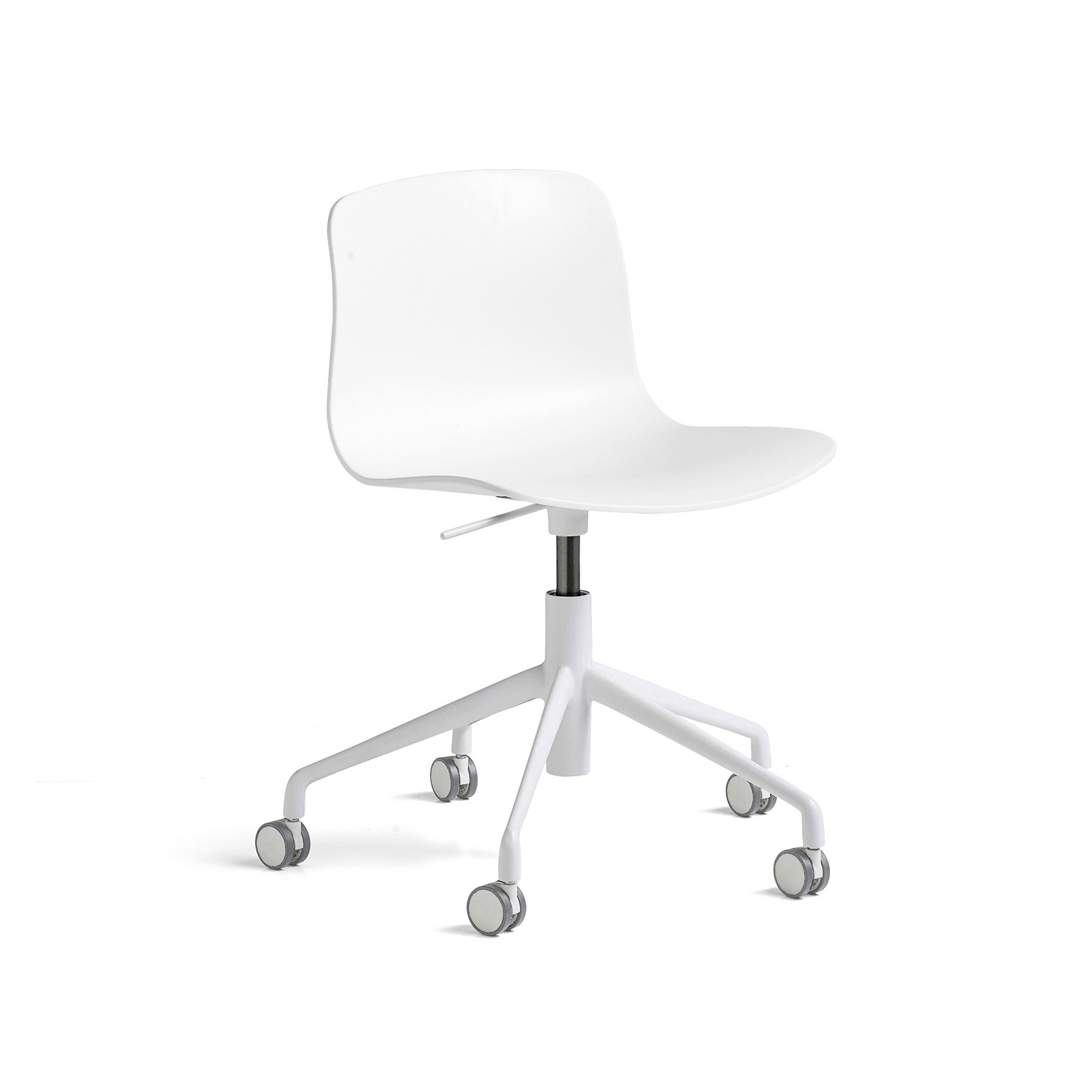 Vertoon produk About A Chair AAC50 with gaslift van vervaardiger HAY