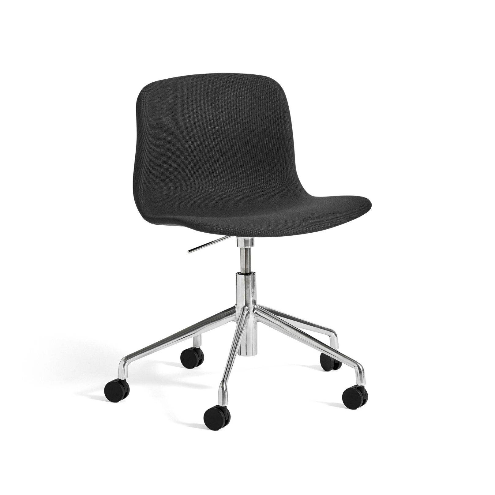 Vertoon produk About A Chair AAC51 with gaslift van vervaardiger HAY
