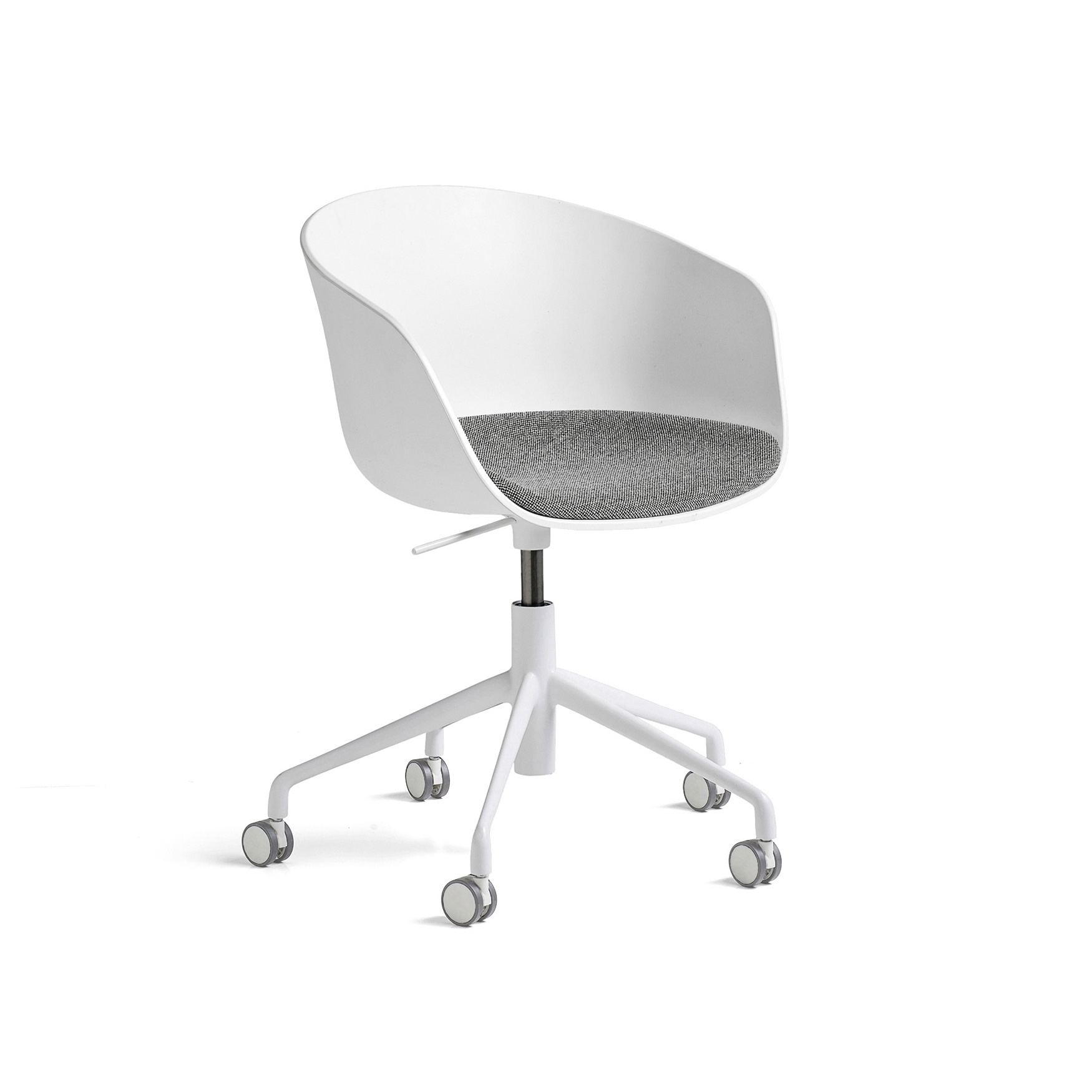 Vertoon produk About A Chair AAC52 with gaslift van vervaardiger HAY