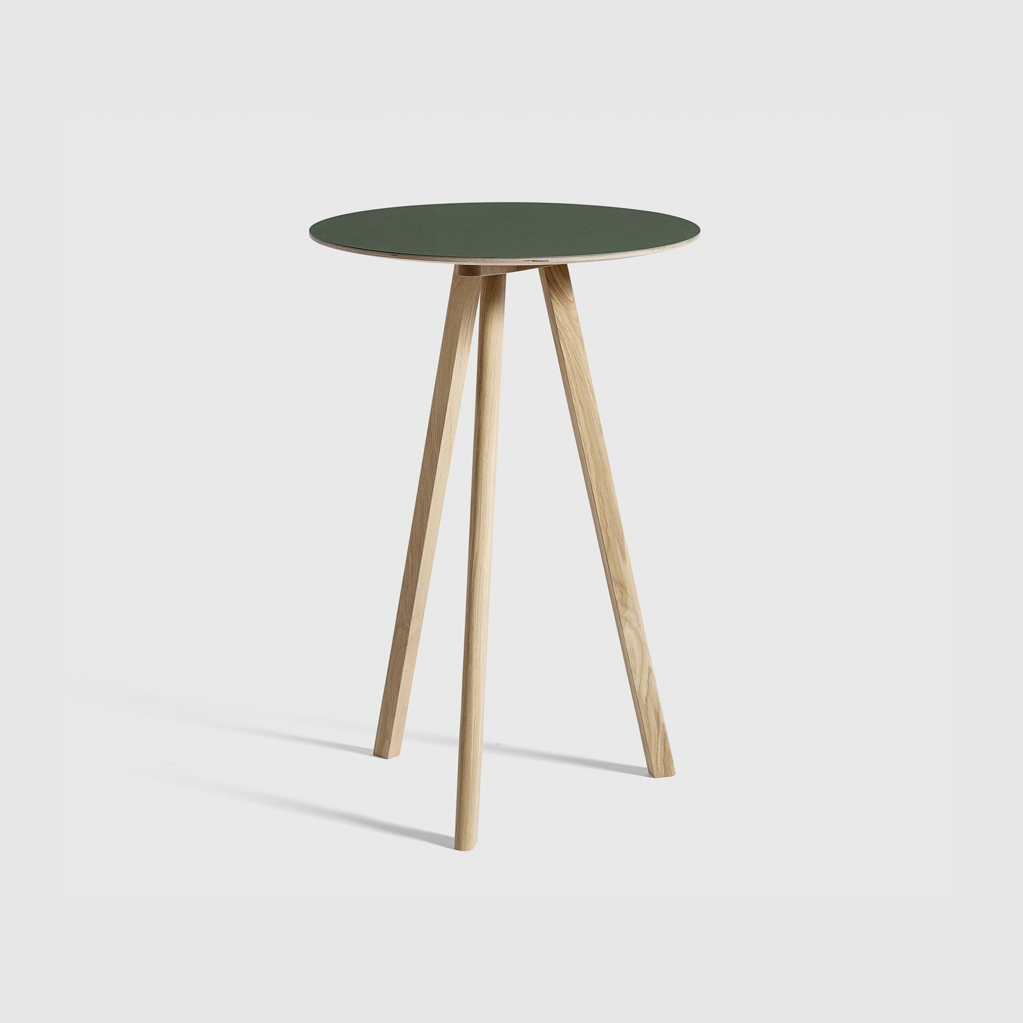 Mostra il prodotto Copenhague CPH20 Round 70xh105 del produttore HAY