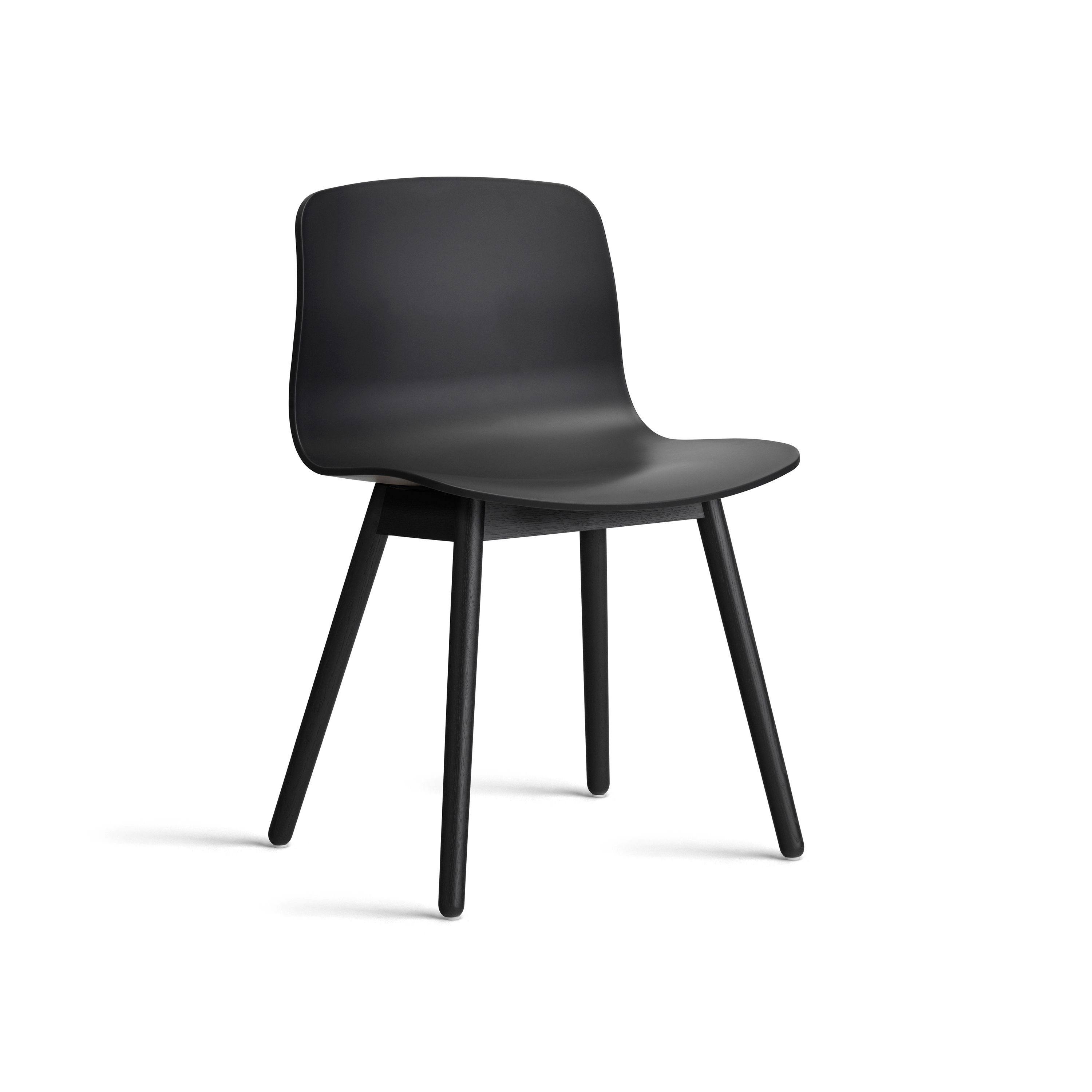 Mostrar el producto About A Chair AAC 12 del fabricante HAY