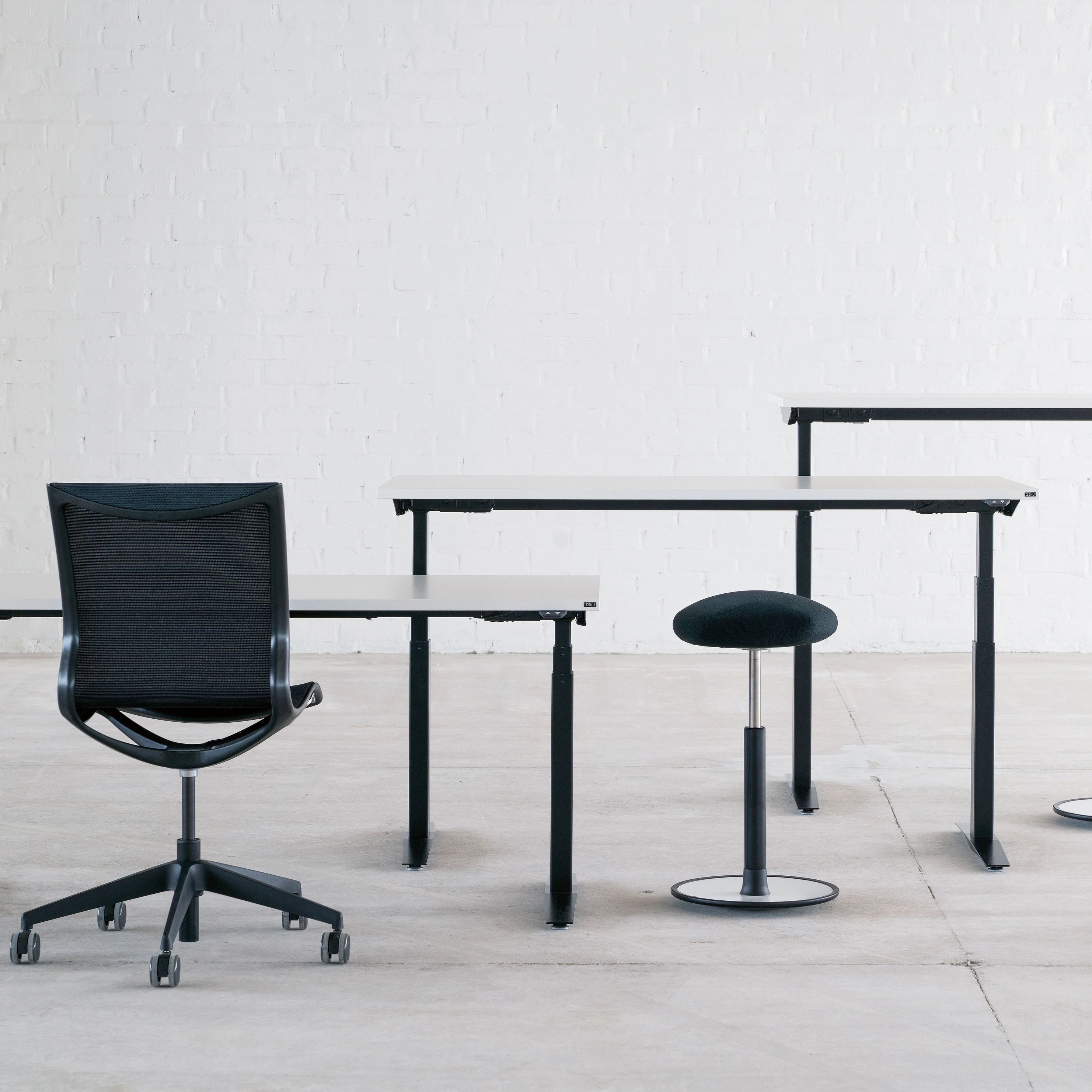 WORK DESKS