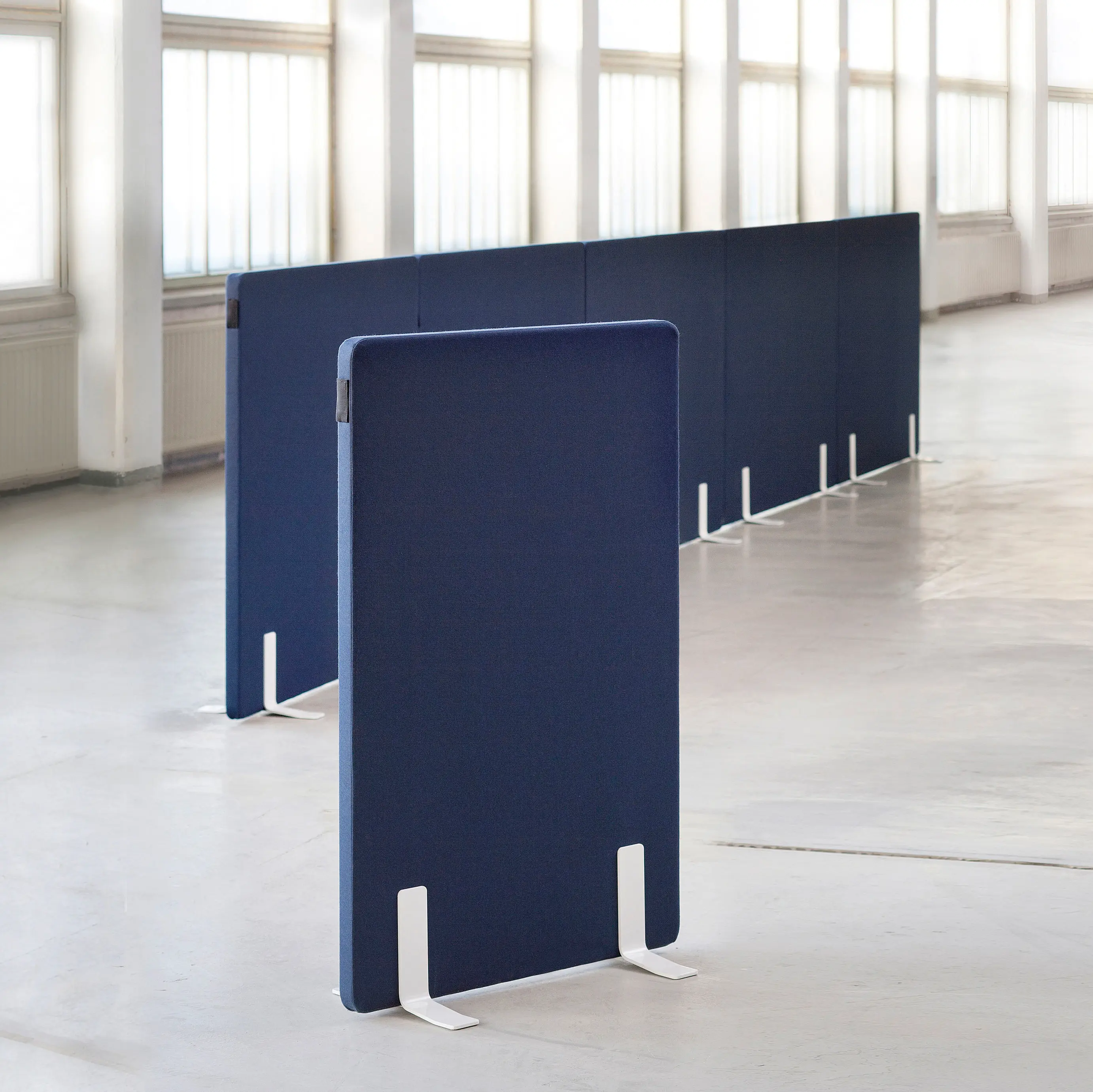 Isku - Mode Akusto | divider with castors