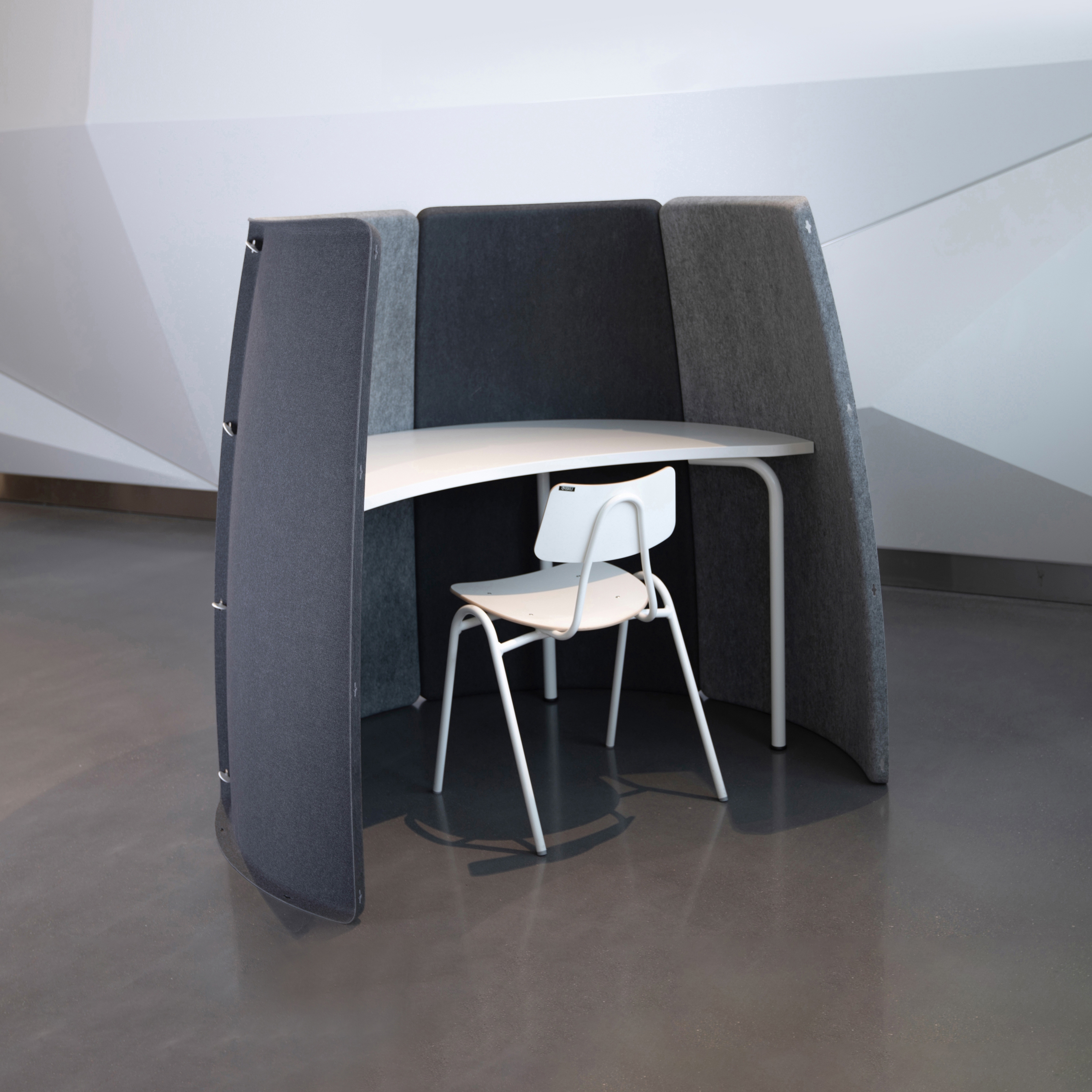 Display product Nook | table from manufacturer Isku