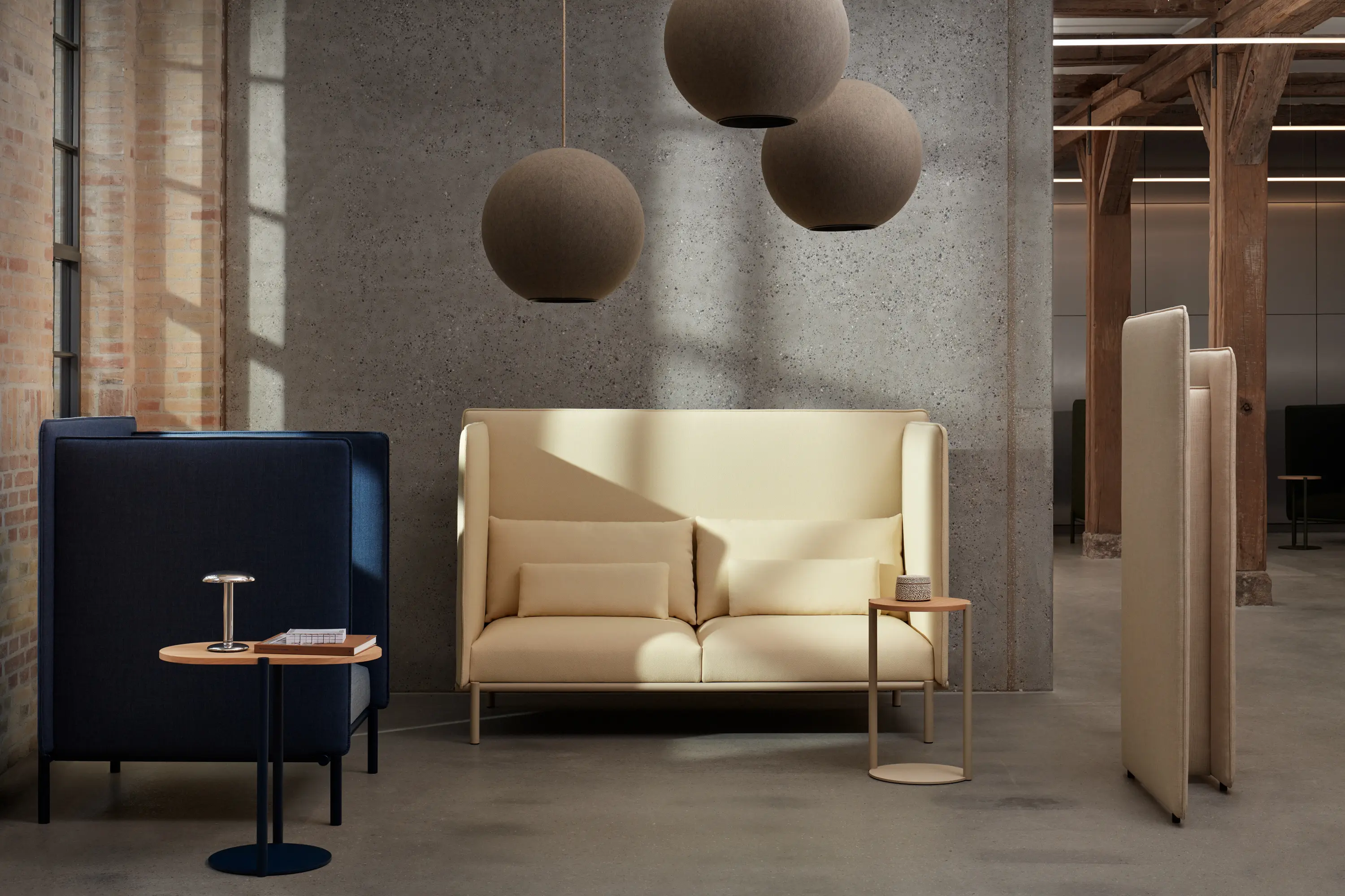 Abstracta - Akunok Two-Seater With Highback