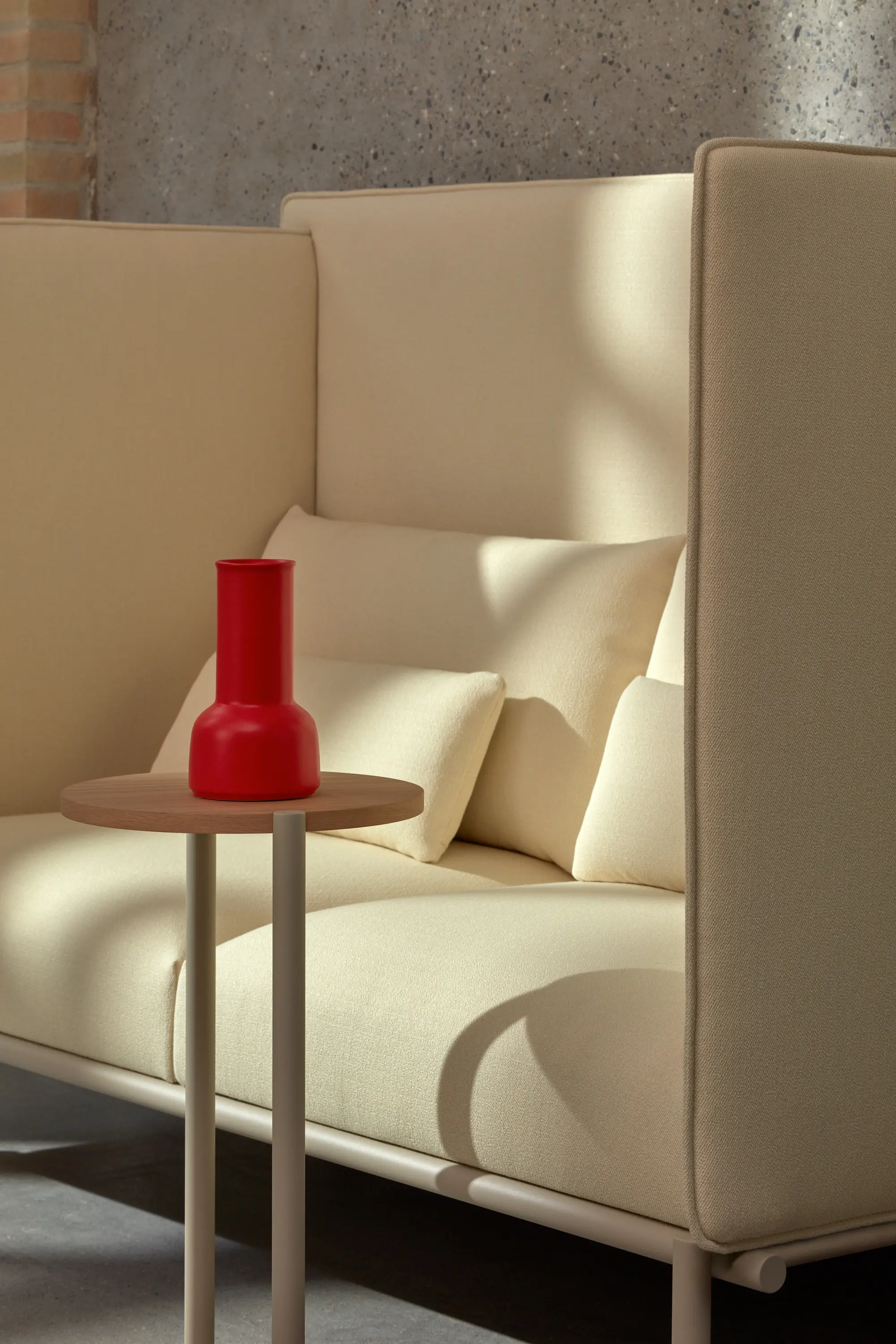 Abstracta - Akunok Two-Seater With Highback