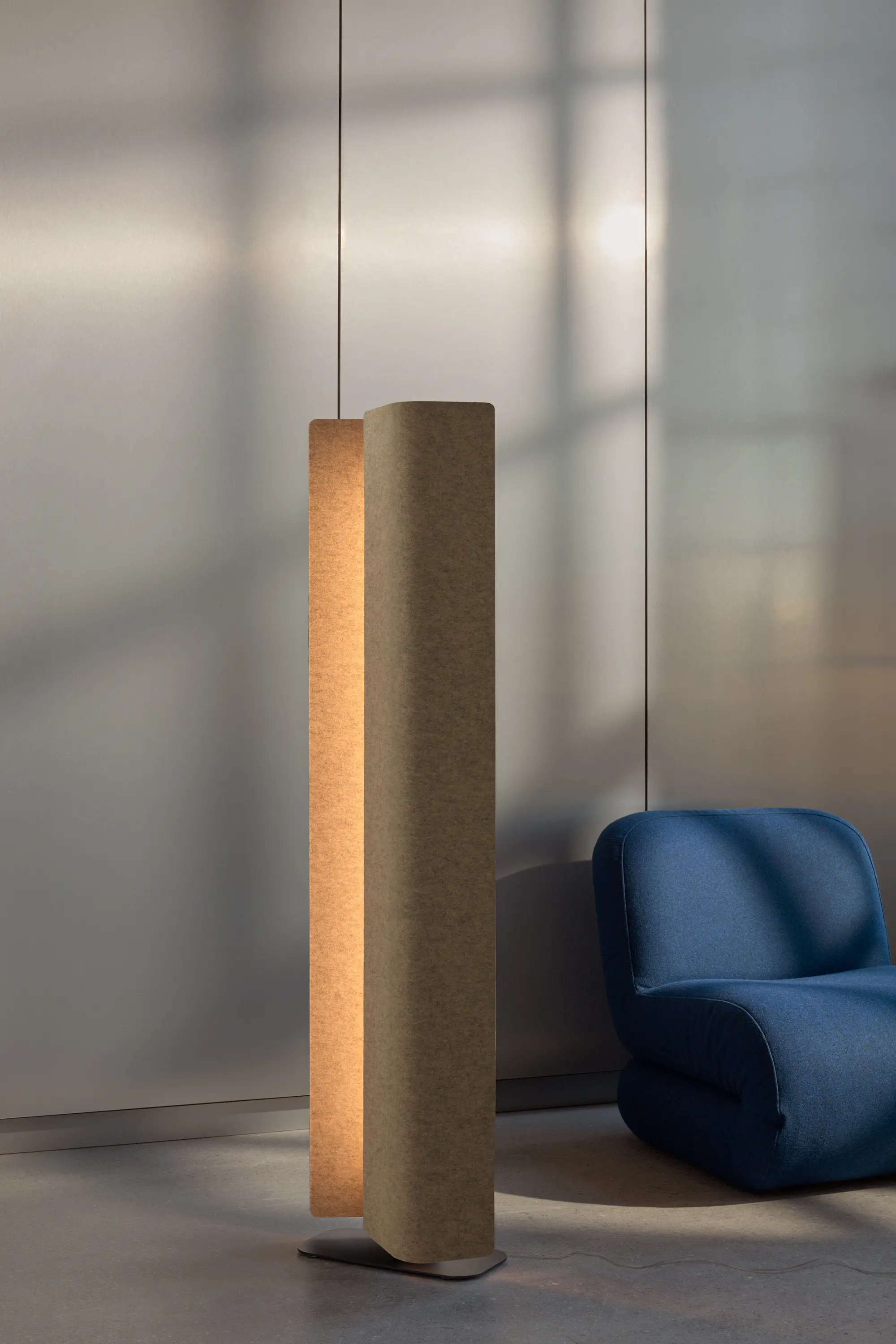 Abstracta - Vika Floor Screen With Luminaire 427