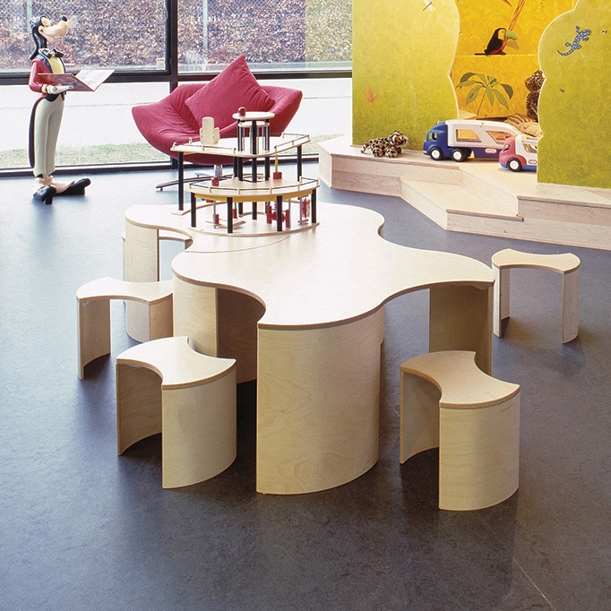 CHILDREN'S FURNITURE