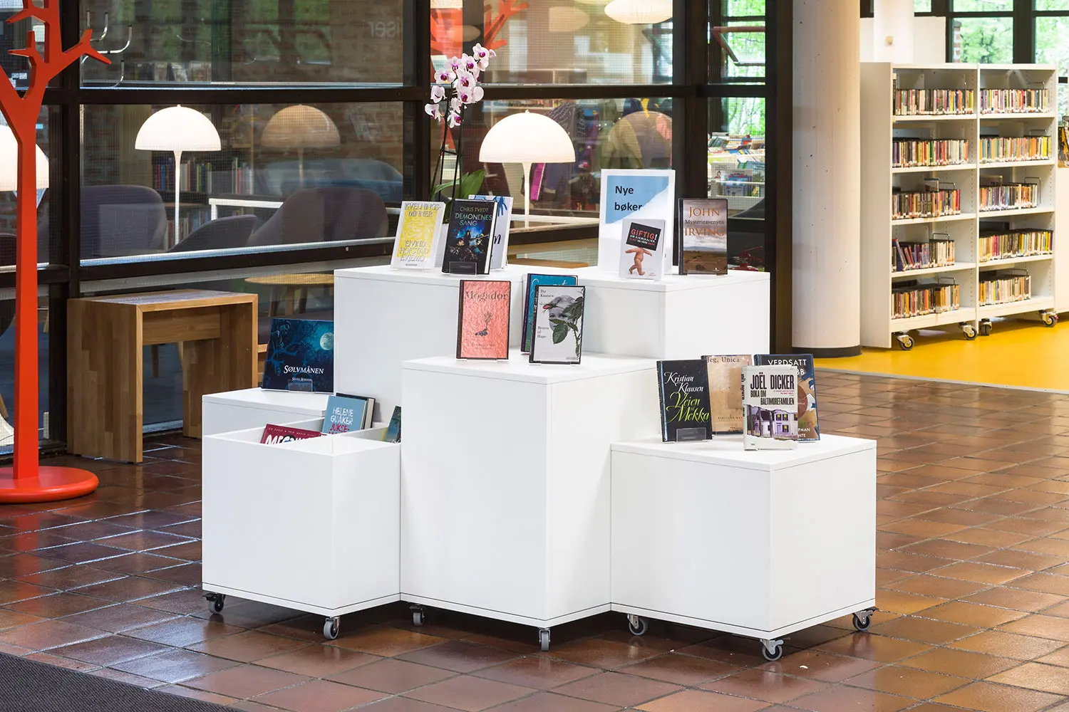 Lammhults Biblioteksdesign - Maria Podium