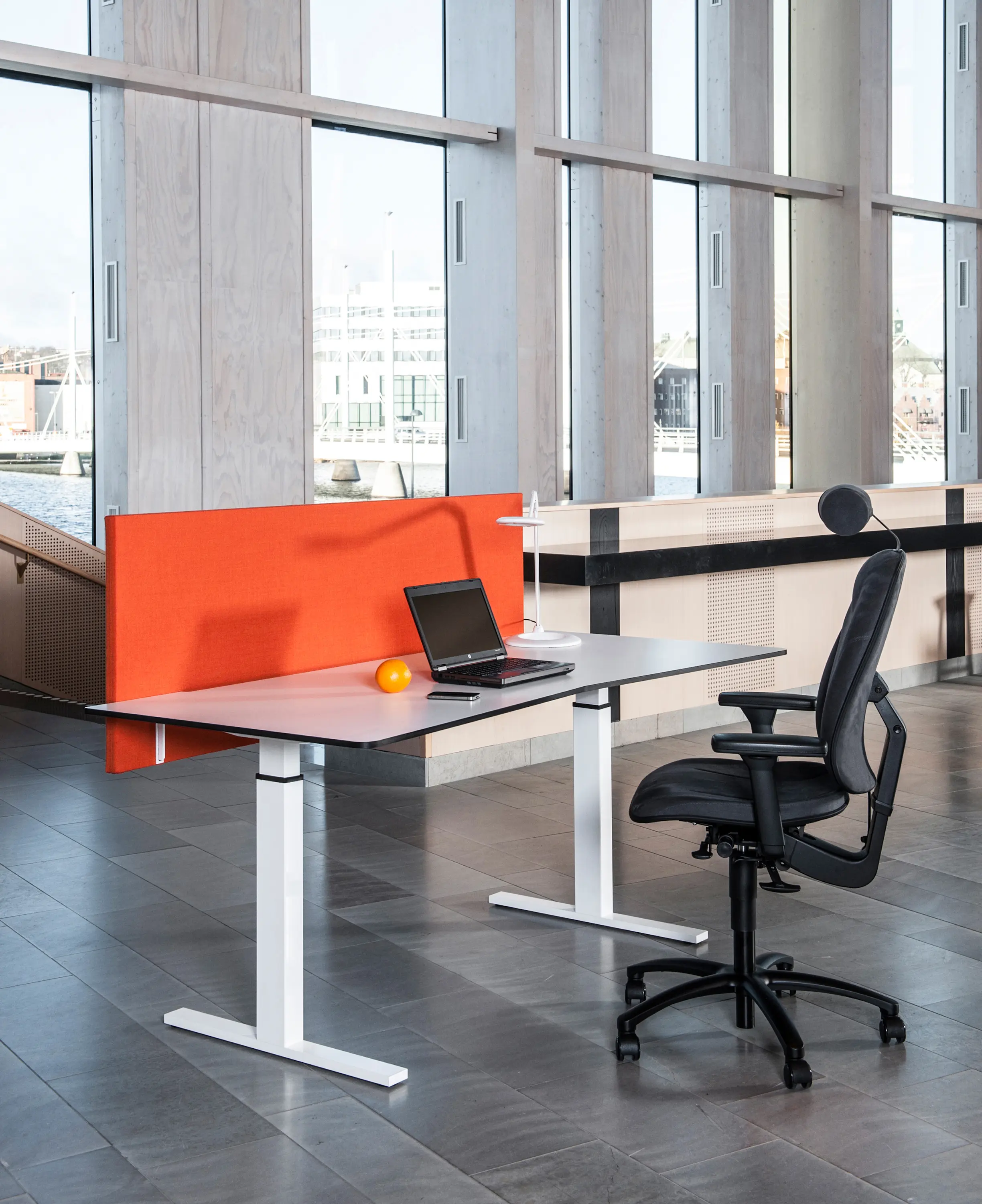 Swedstyle - Classic Flex - electric sit & stand frame