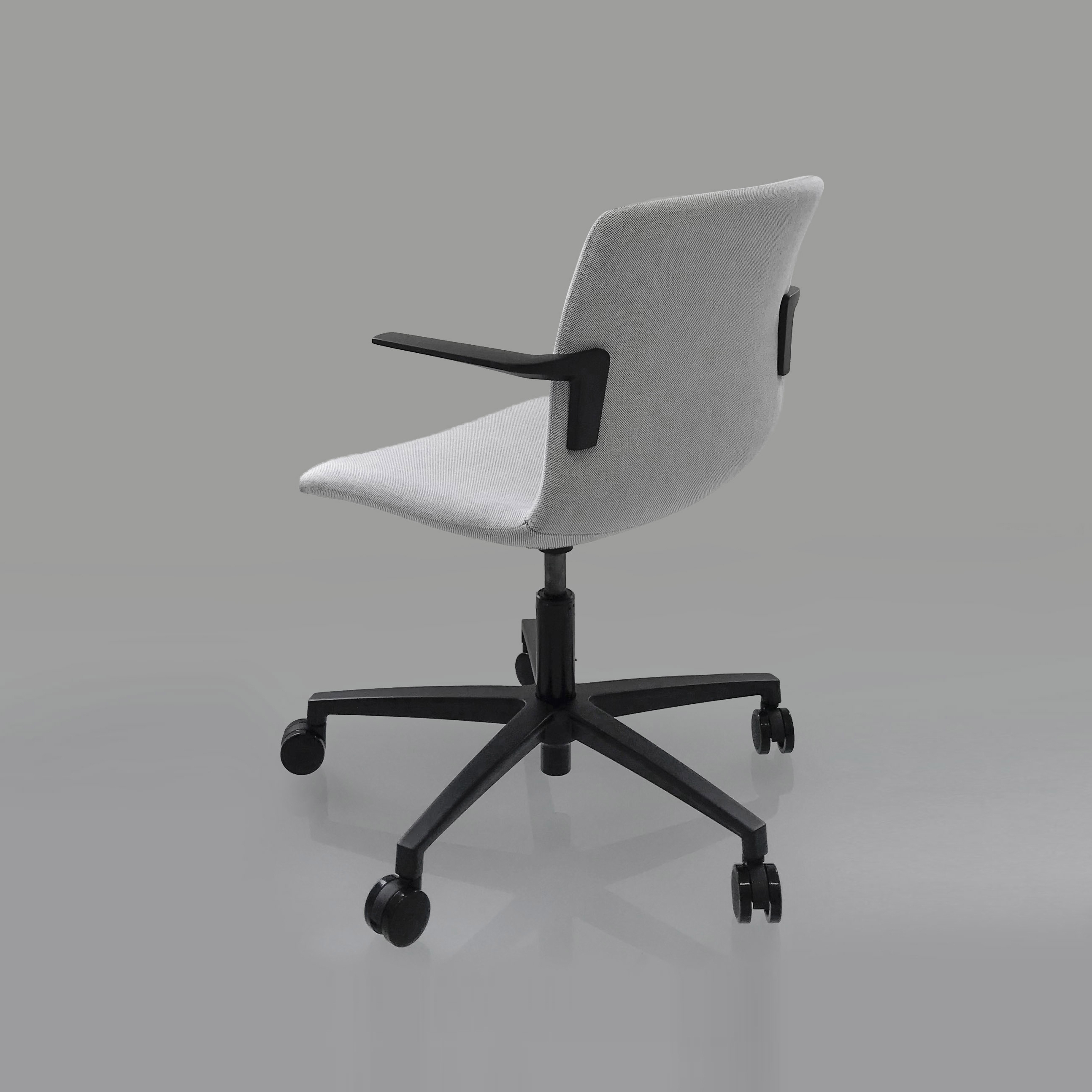 Display product Polis from manufacturer Fantoni