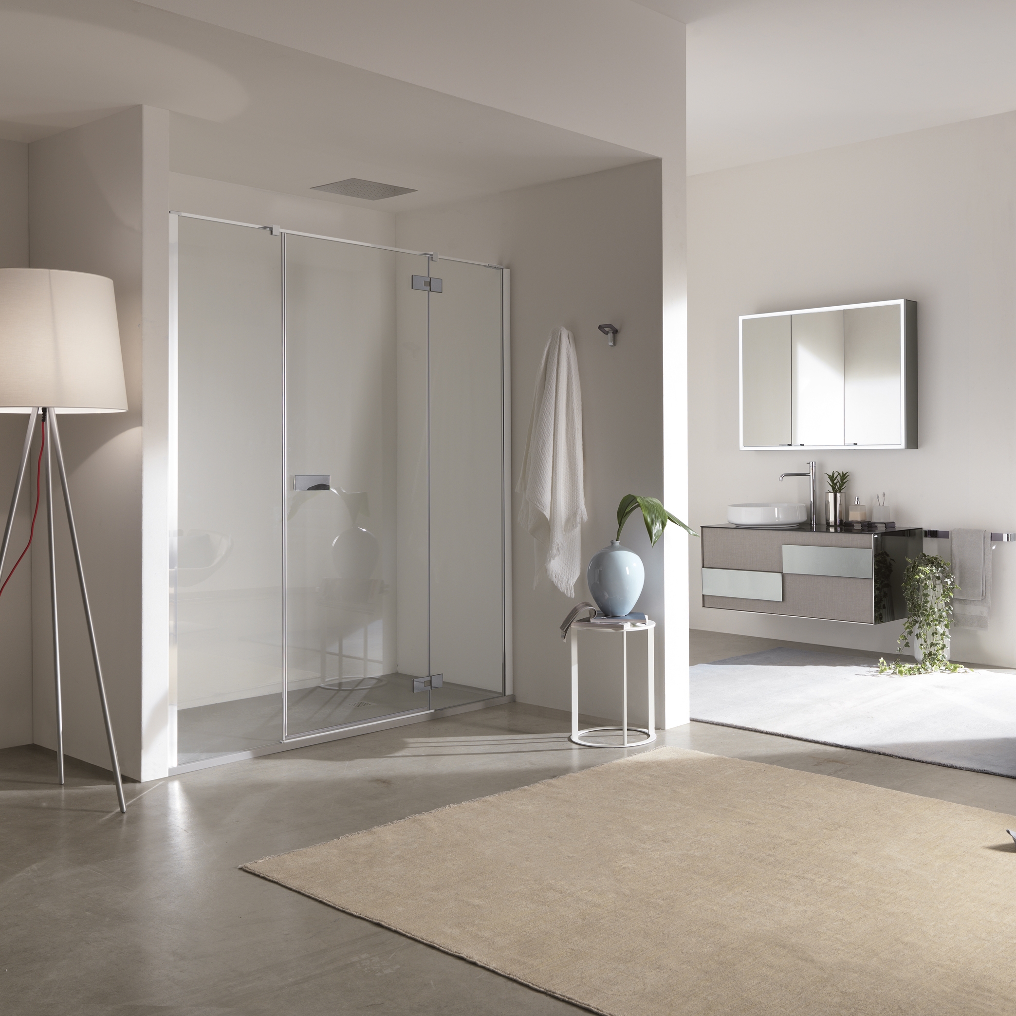 Display product Azure Pivot door with two fixed elements from manufacturer Inda
