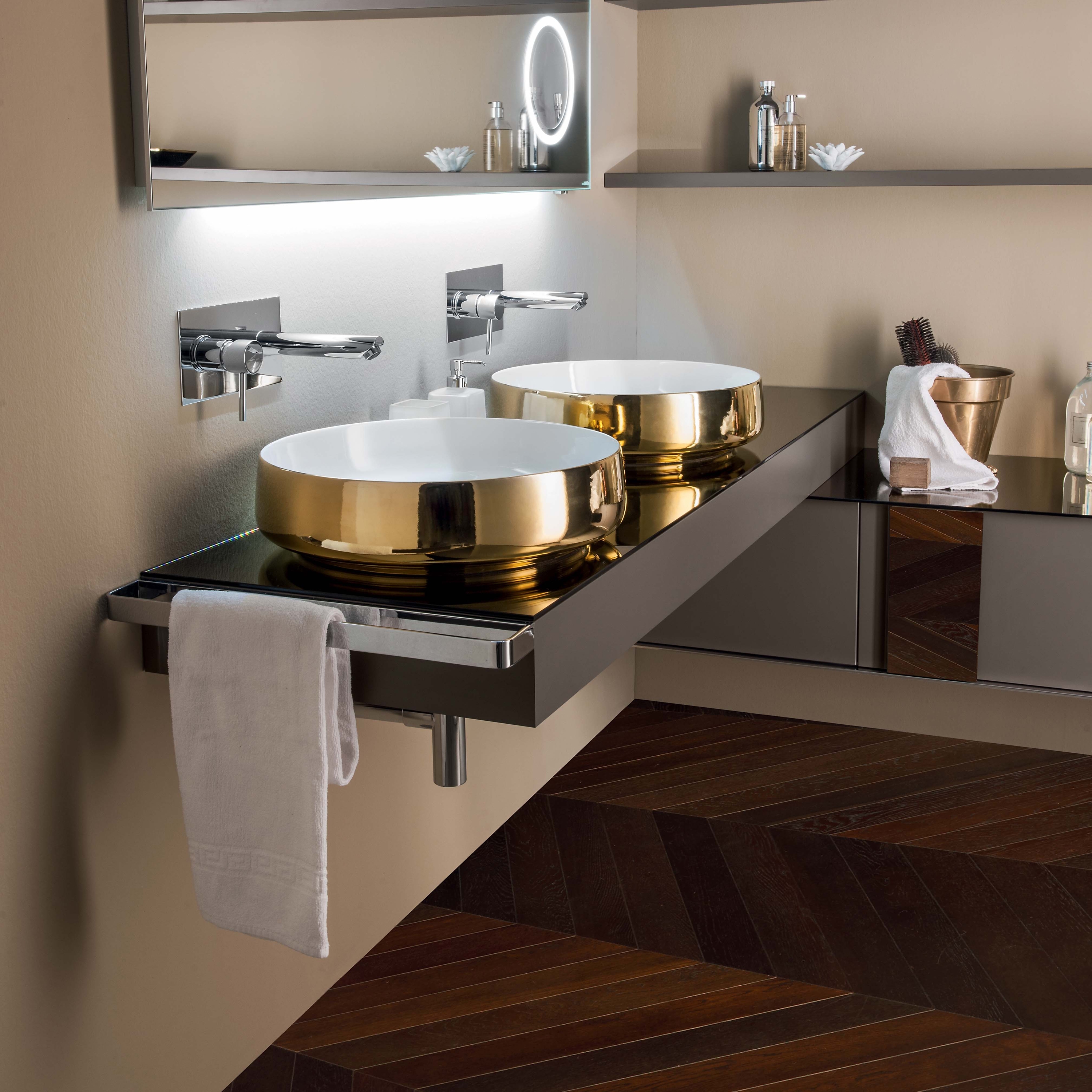Display product Qamar Gold from manufacturer Inda