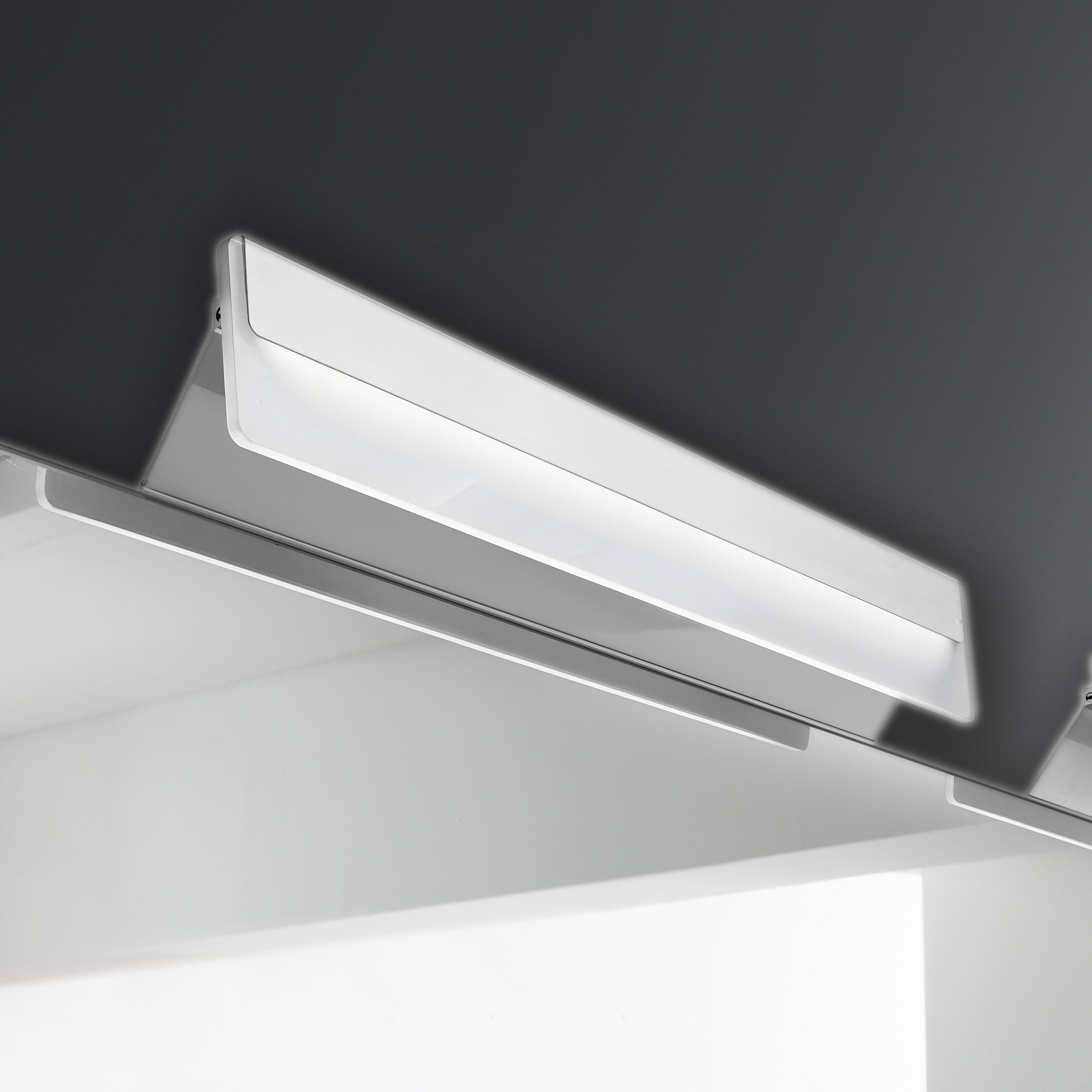 Vertoon produk Lamp with plexiglass diffuser. Chrome-plated finishing van vervaardiger Inda