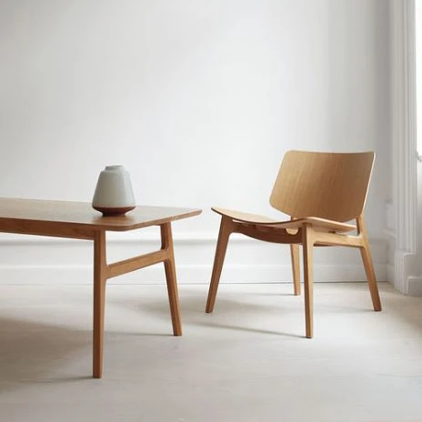 STÜHLE UND LOUNGE