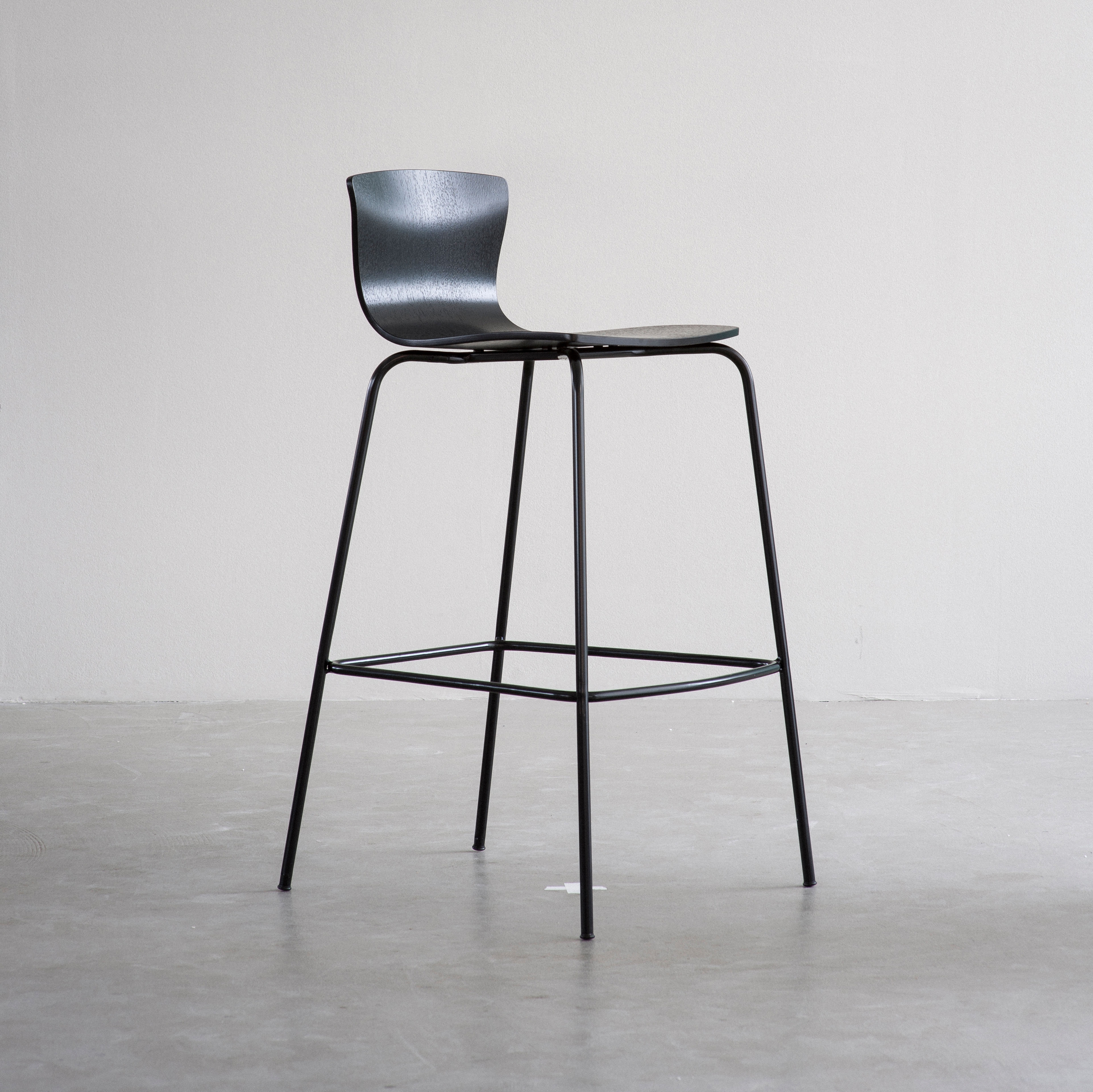 Produkt Butterfly Barhocker des Herstellers Magnus Olesen anzeigen
