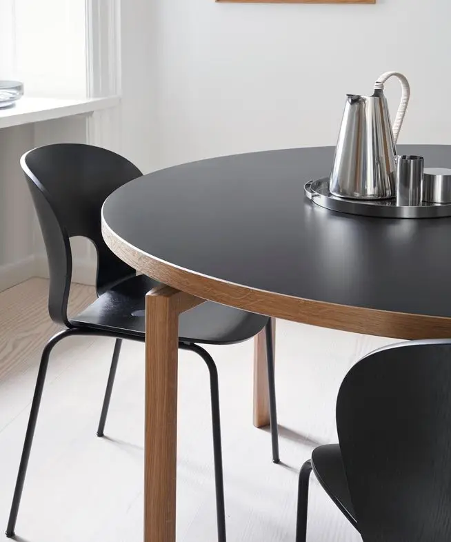 Magnus Olesen - Mix with solid wooden legs