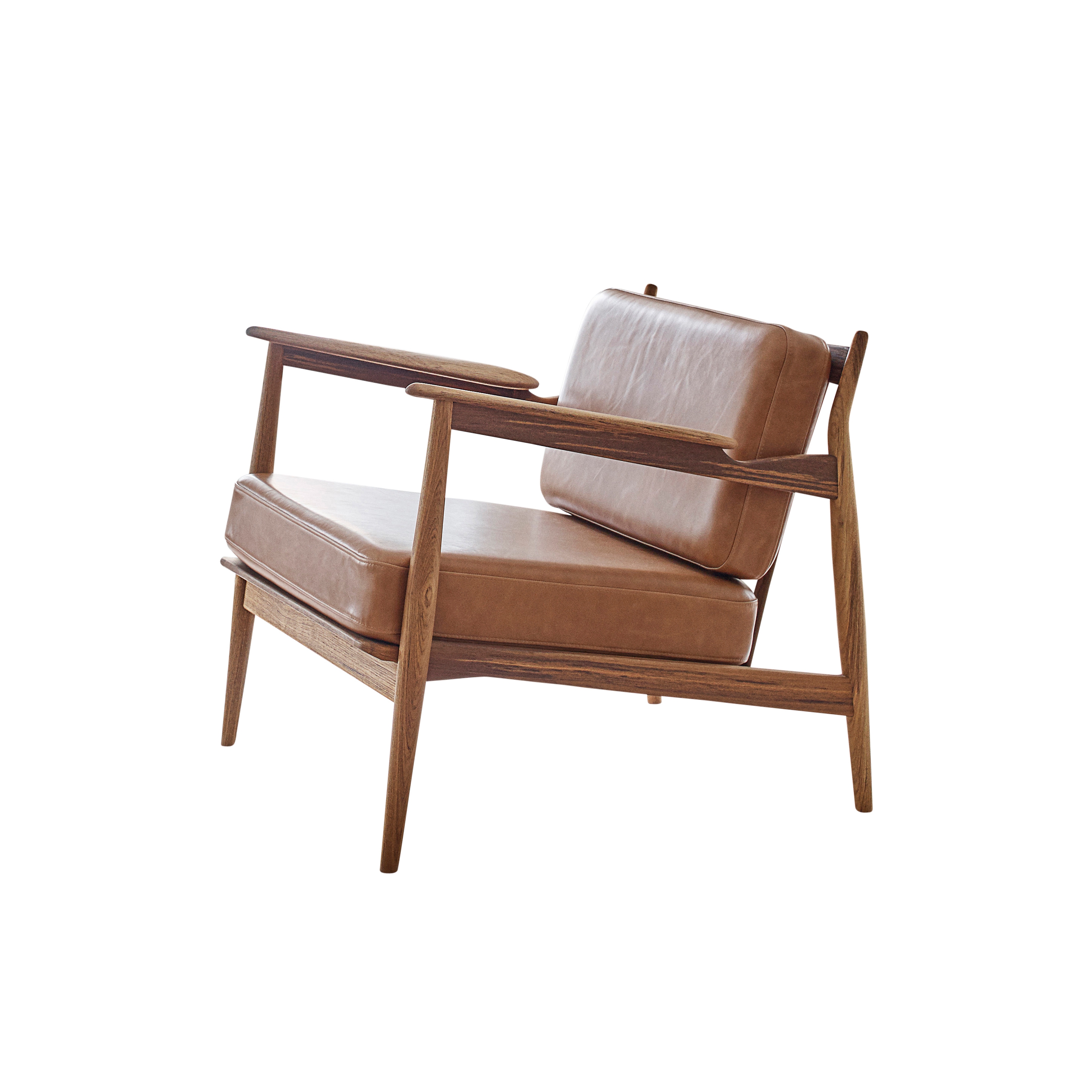 Mostra il prodotto Model 107 - teak del produttore Magnus Olesen