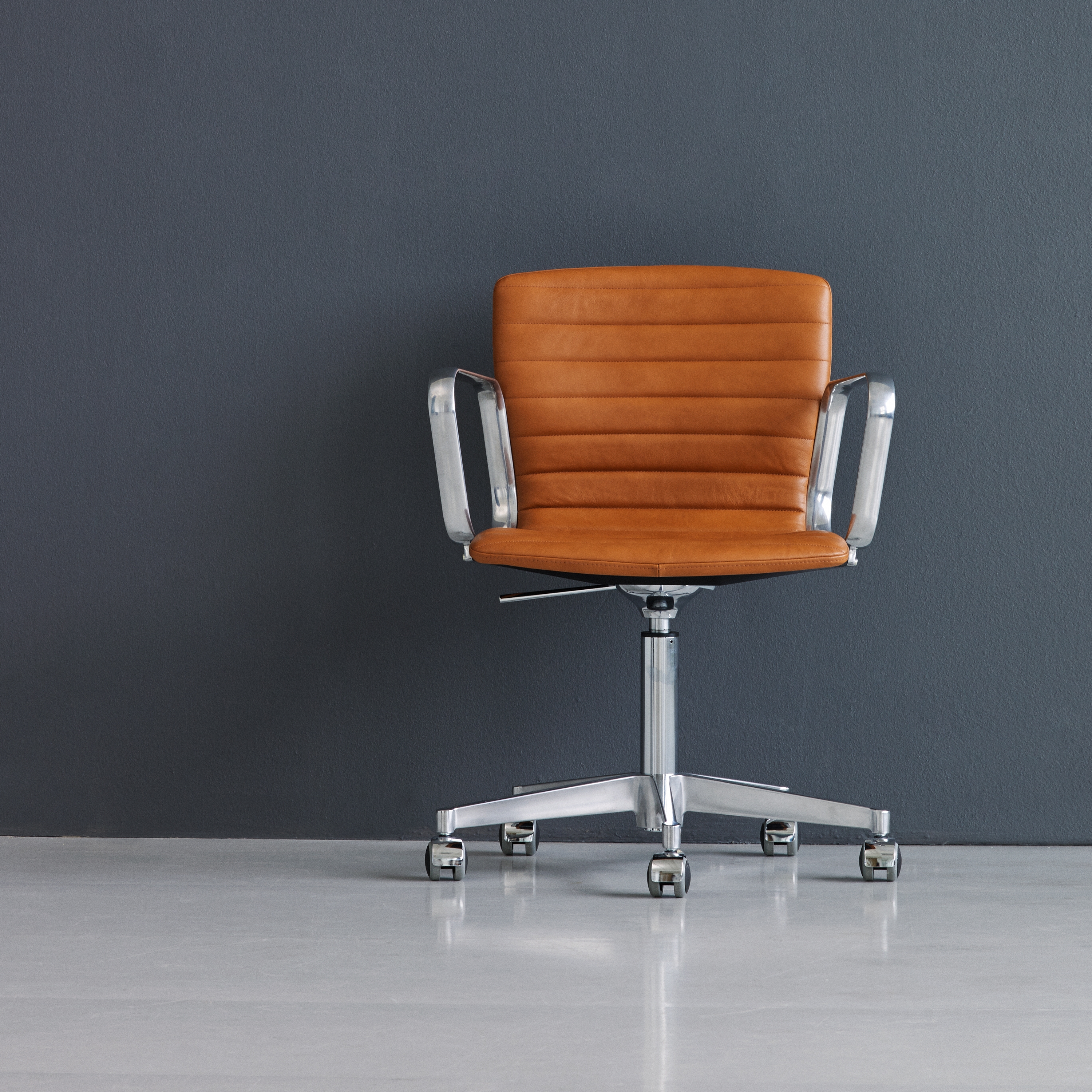 Mostrar el producto Butterfly Swivel del fabricante Magnus Olesen