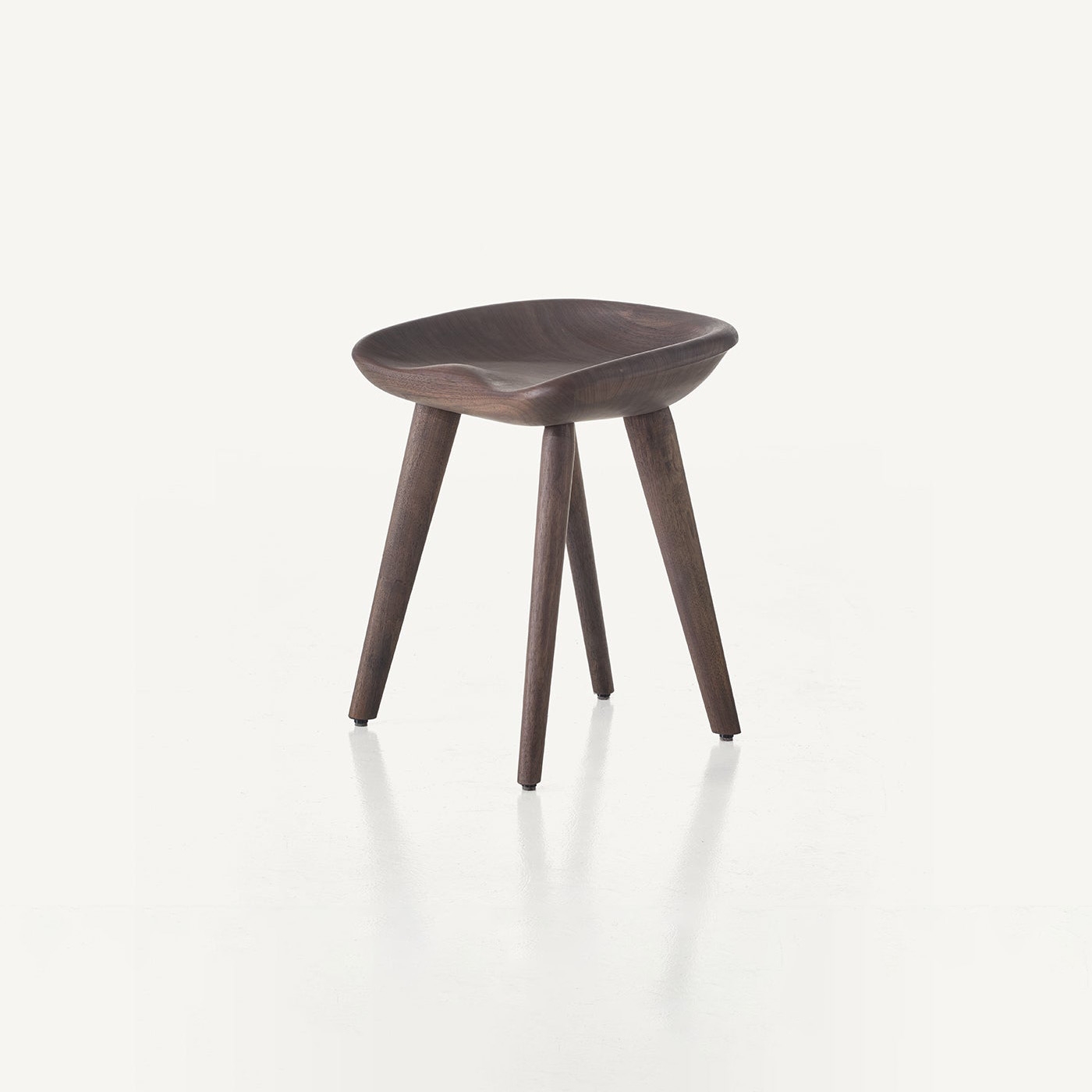 Afficher le produit Tractor Stool du fabricant BassamFellows