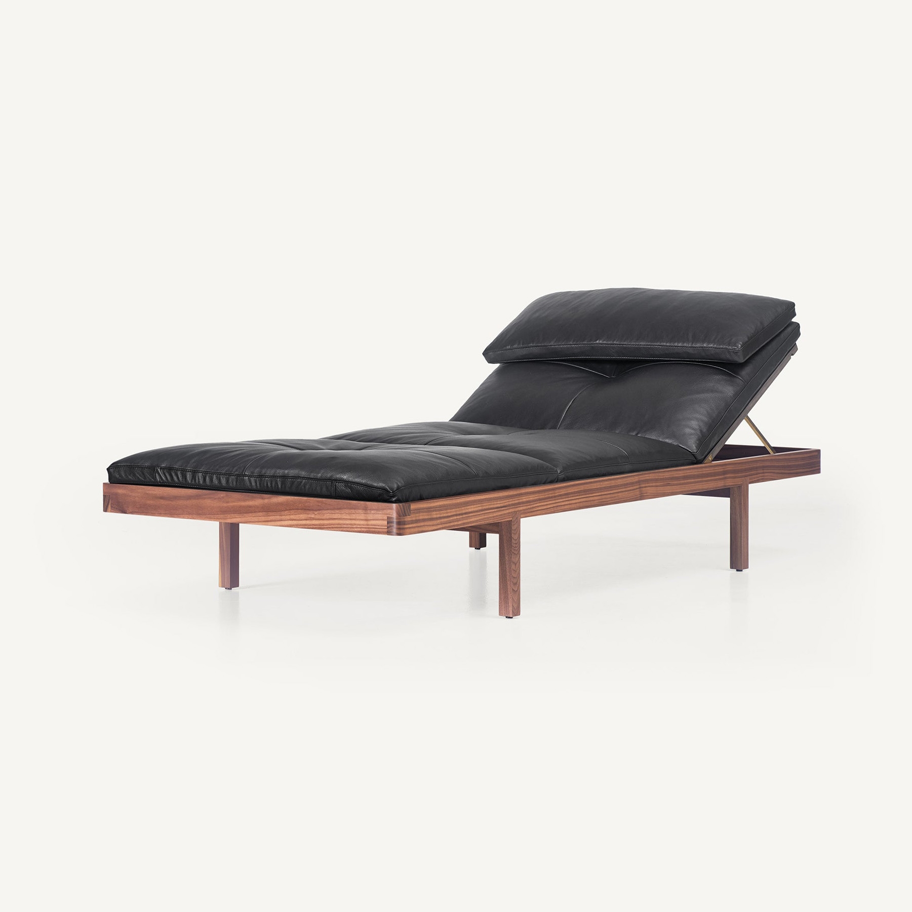 Display product Daybed from manufacturer BassamFellows