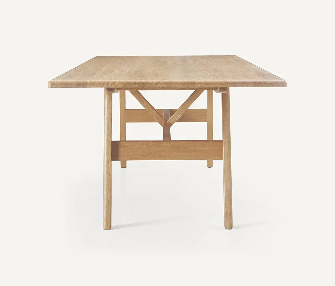BassamFellows - Kant Table