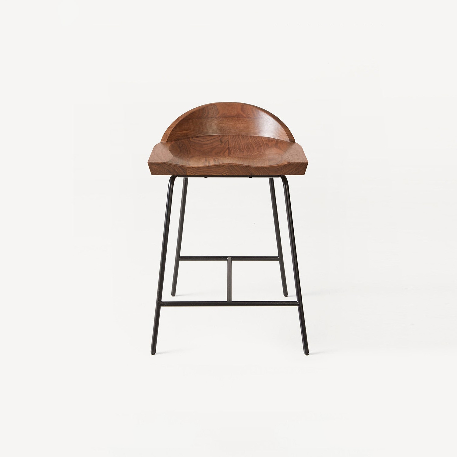 Mostrar el producto Spindle Low Back Stool del fabricante BassamFellows