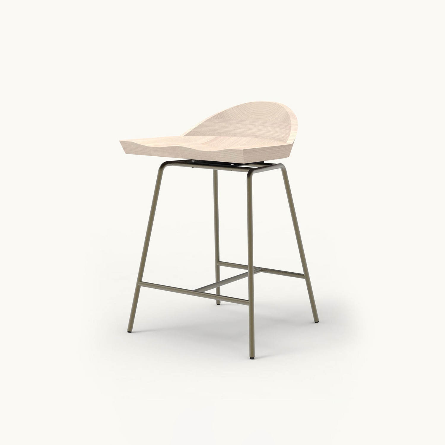 Mostra il prodotto Spindle Low Back Stool del produttore BassamFellows