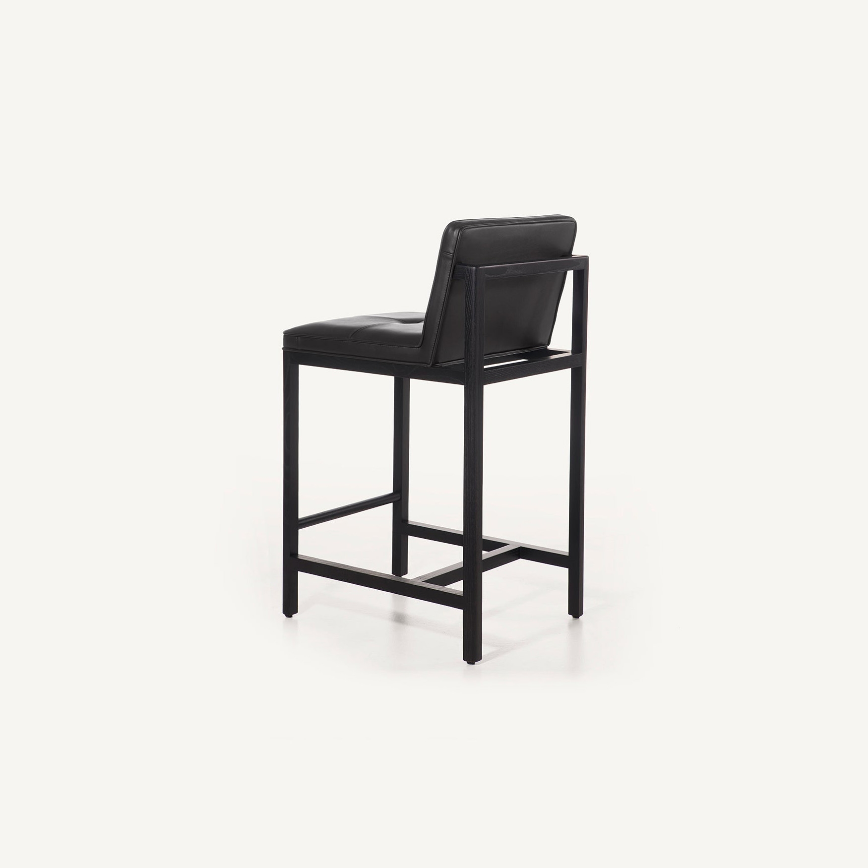 Afficher le produit Wood Frame Stool du fabricant BassamFellows