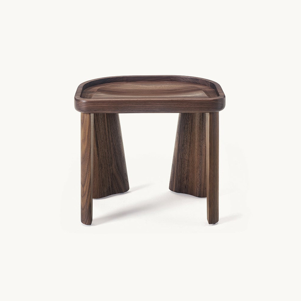 Afficher le produit Cluster Stool du fabricant BassamFellows