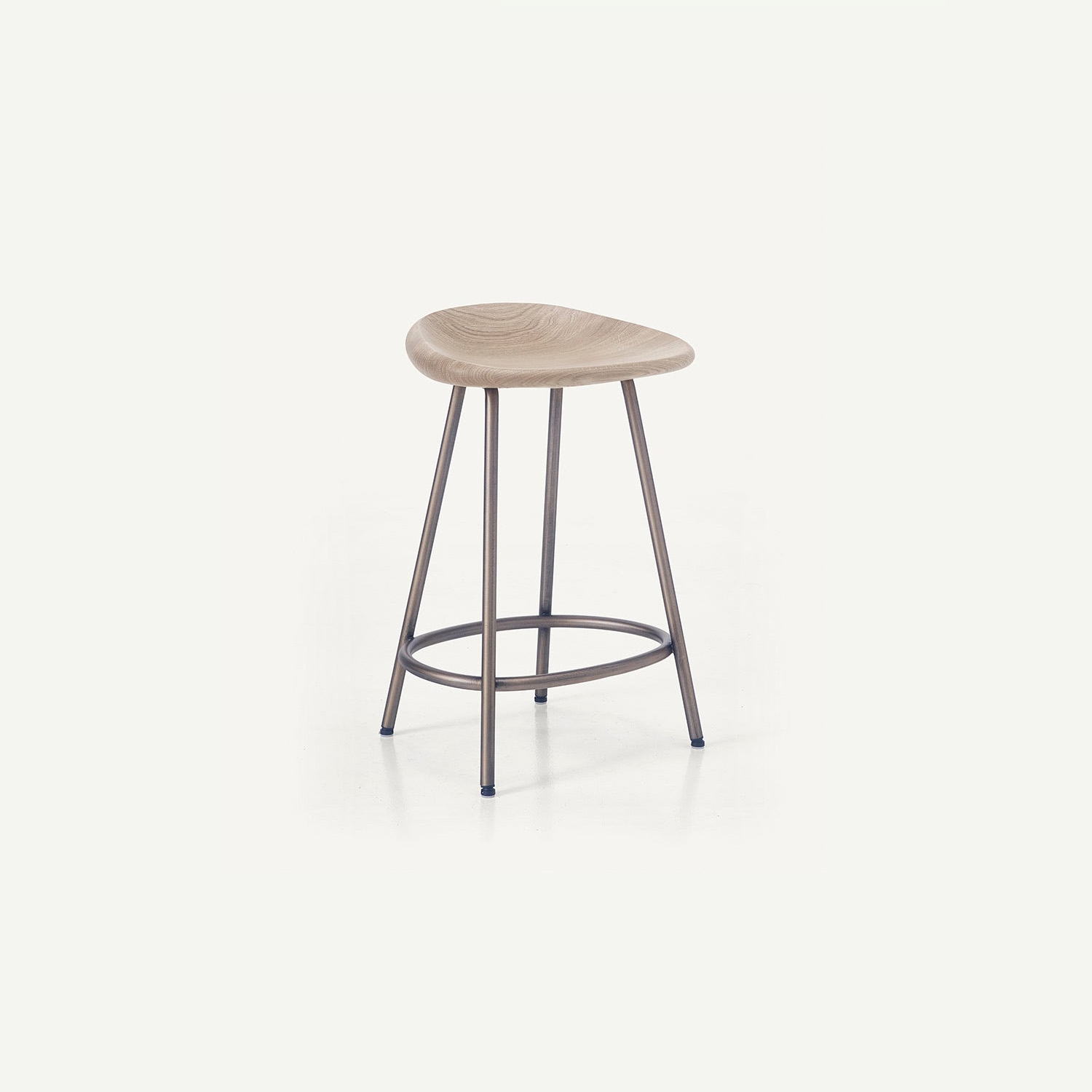 Produkt Pebble Stool des Herstellers BassamFellows anzeigen