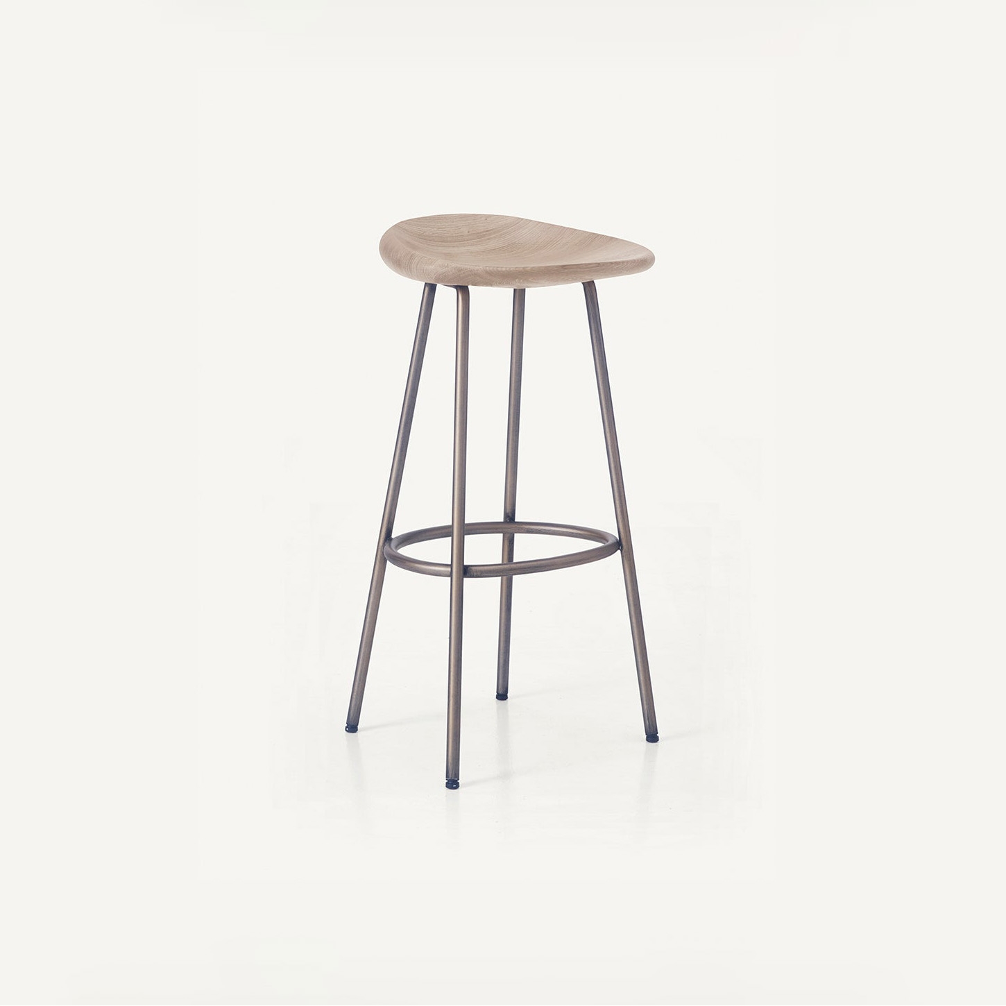 Mostrar el producto Pebble Stool del fabricante BassamFellows