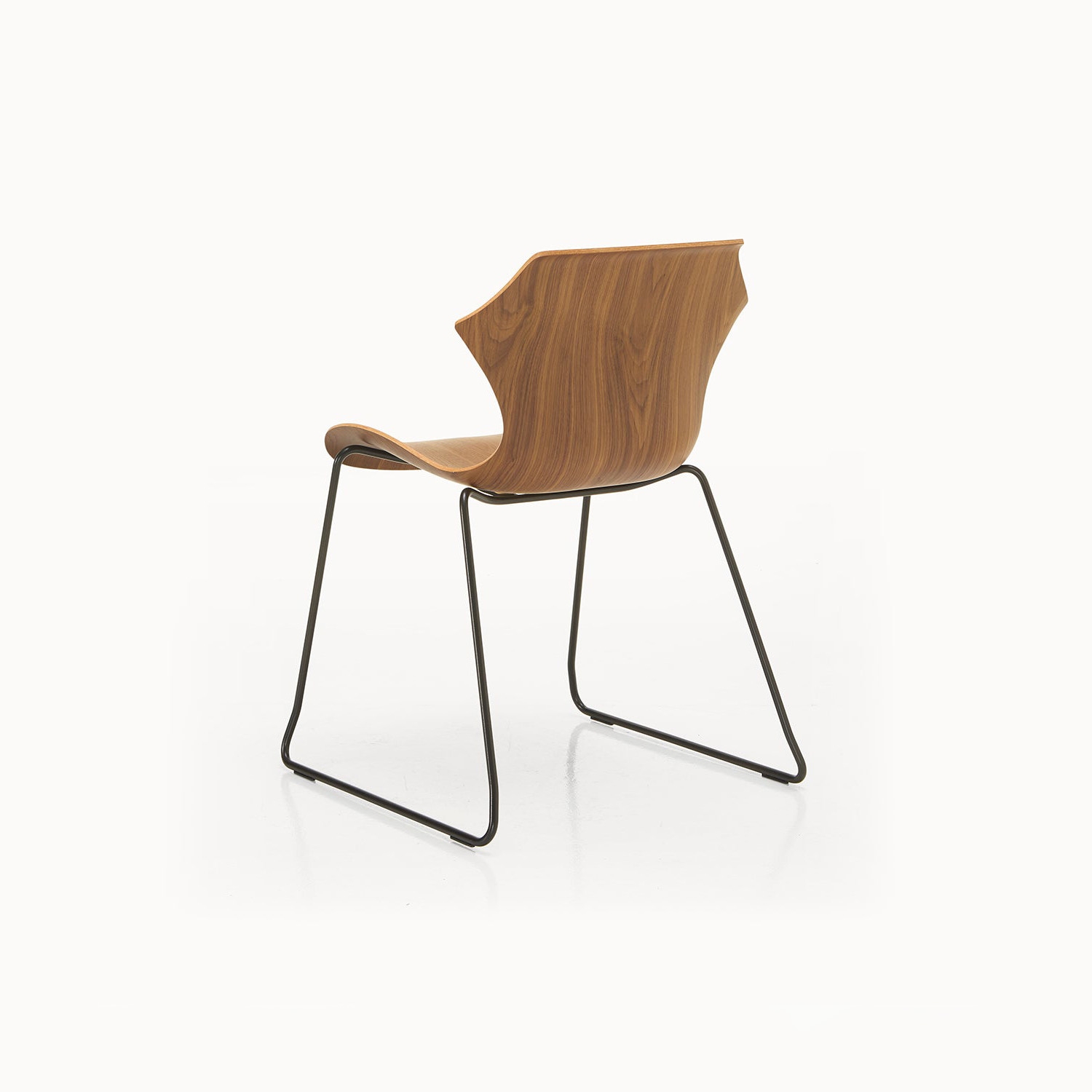 Mostra il prodotto Petal Chair Sled Base del produttore BassamFellows